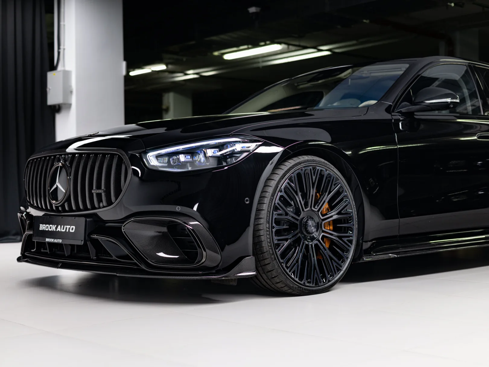 Mercedes-Benz S-Класс AMG S 63 IV (W223), 2024 — экстерьер, фото 31