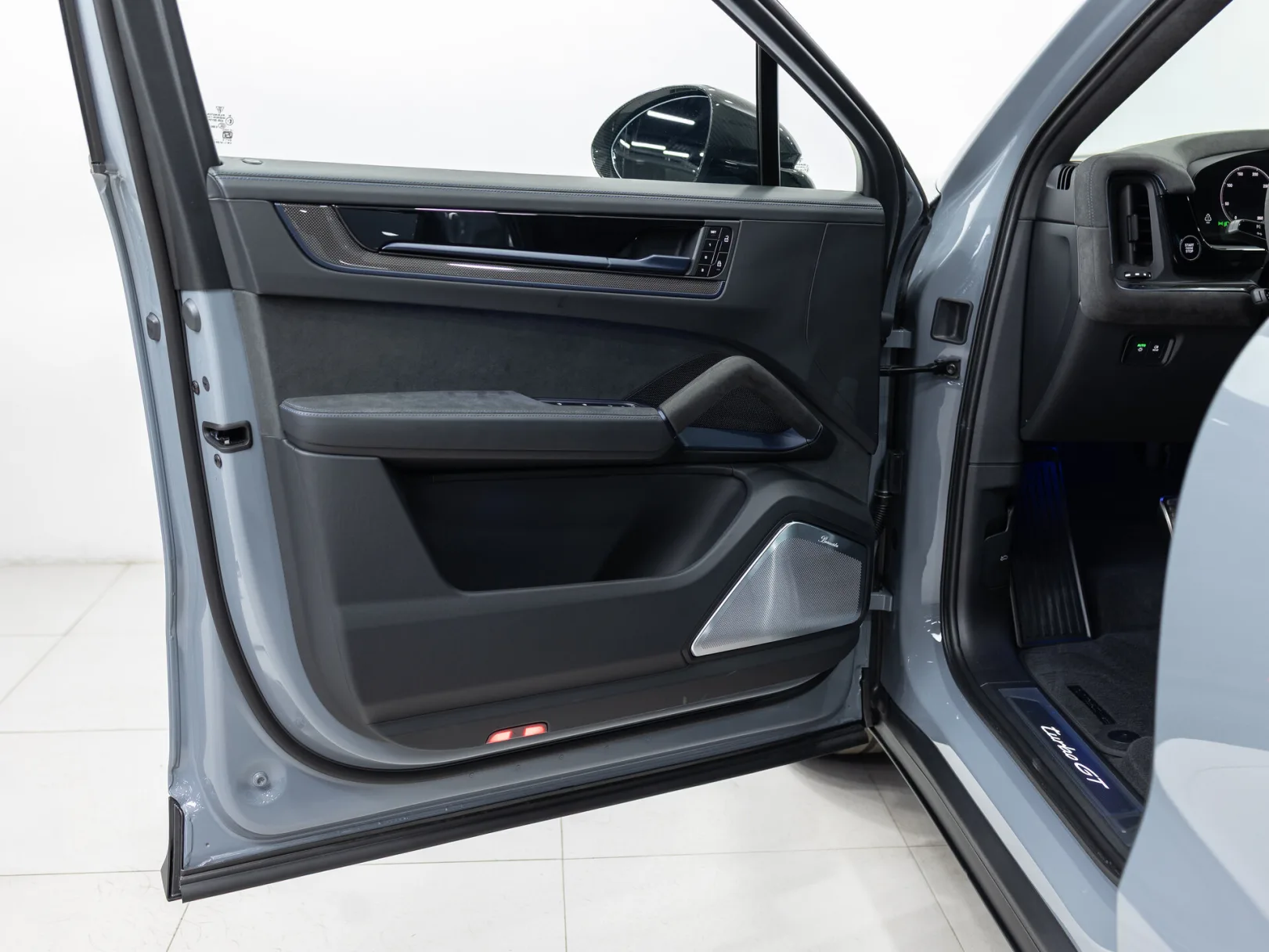 Porsche Cayenne Turbo GT III Рестайлинг, 2026 — экстерьер, фото 8