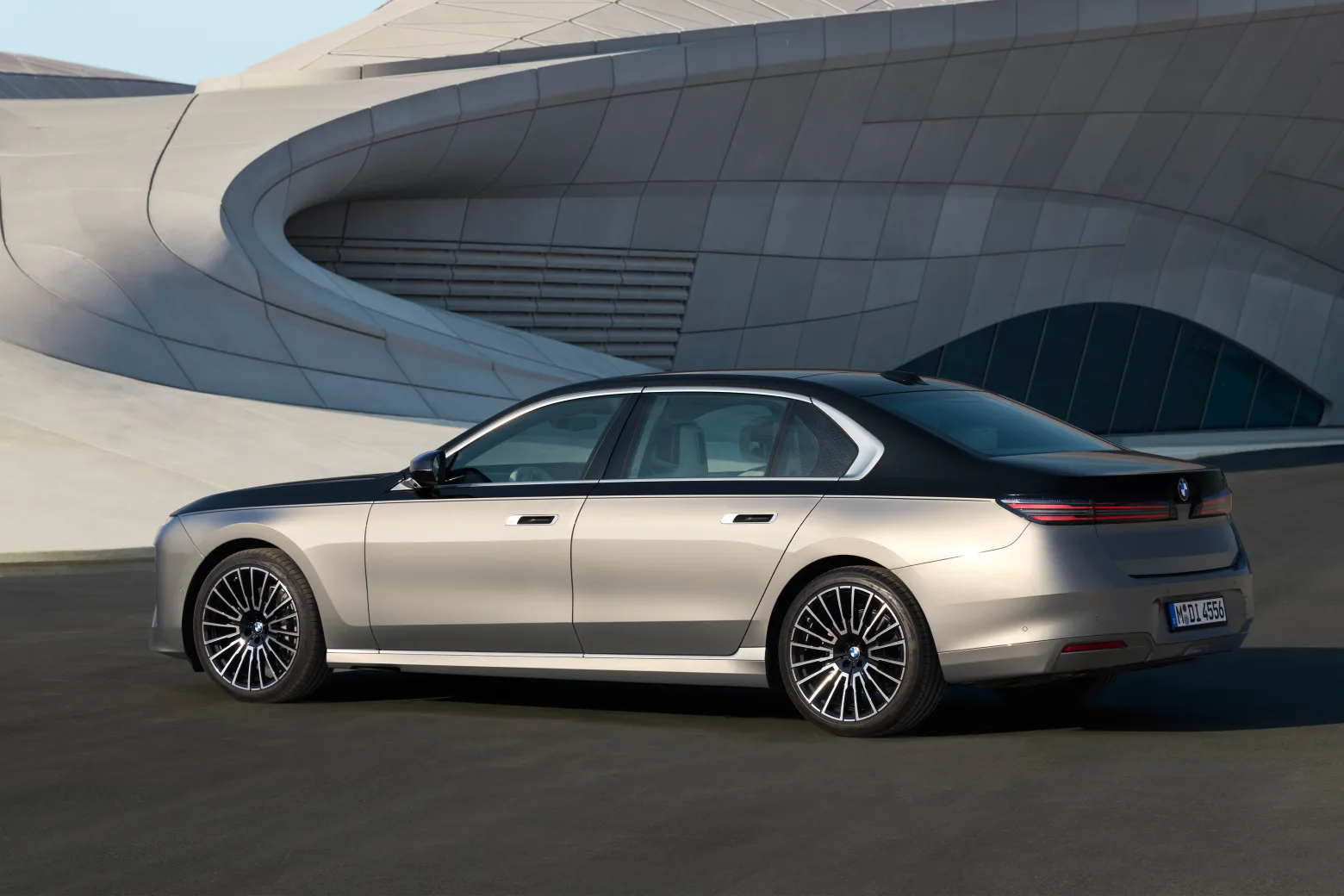 BMW 7 серии, 2026 — экстерьер, фото 4