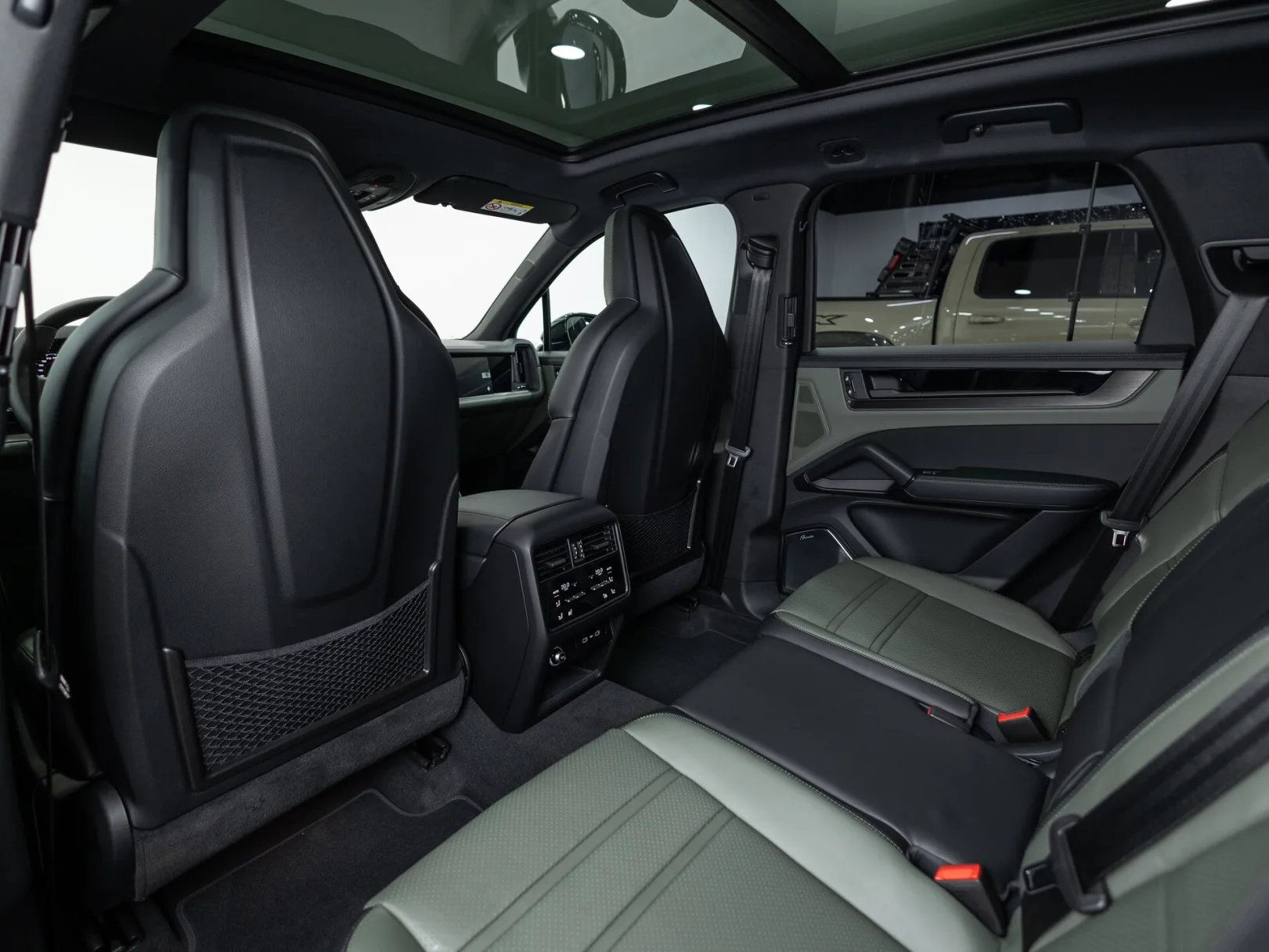 Porsche Cayenne Базовая III Рестайлинг, 2026 — экстерьер, фото 29