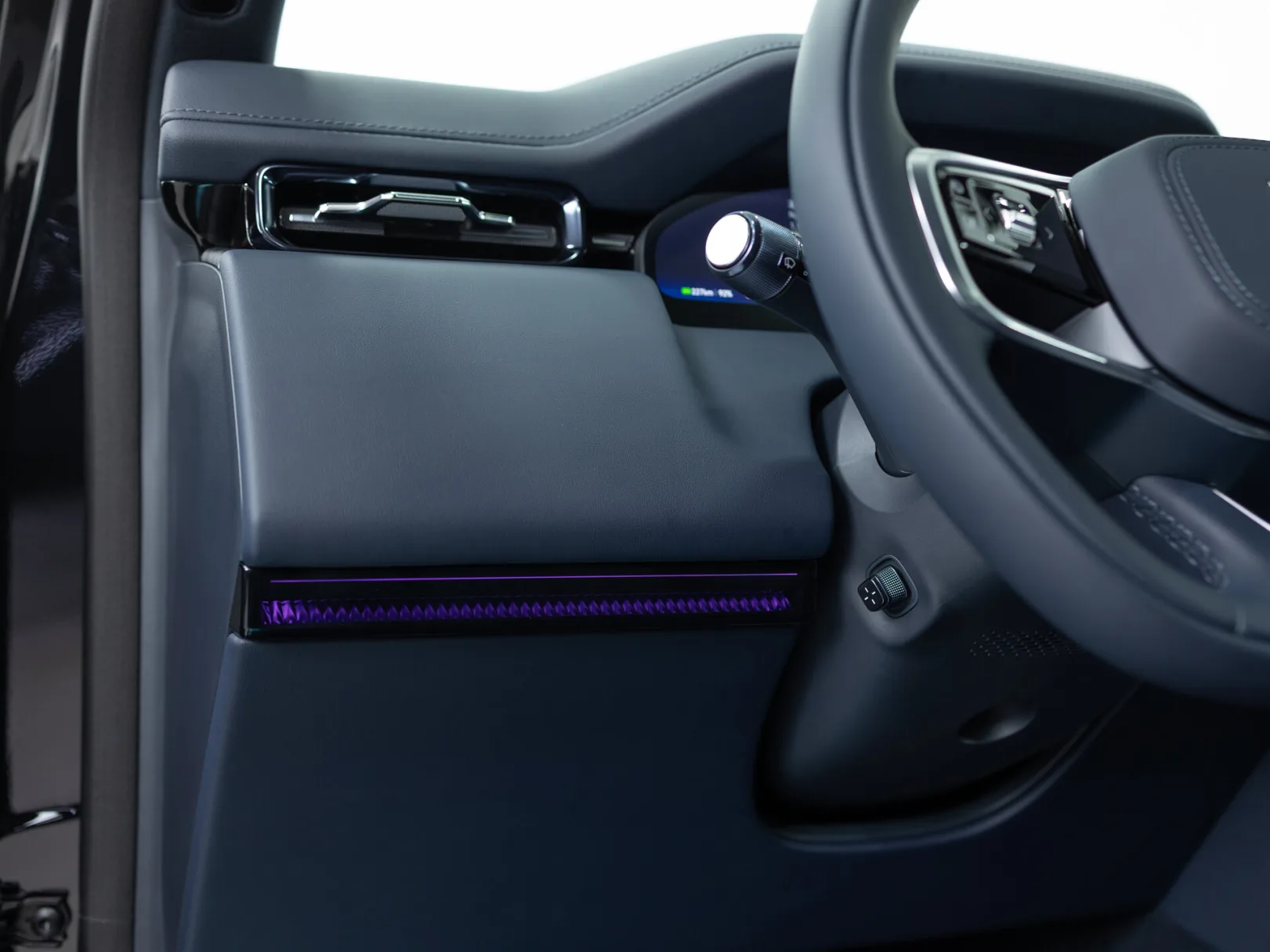 Zeekr 9X Max (6 seats) I, 2026 — экстерьер, фото 14