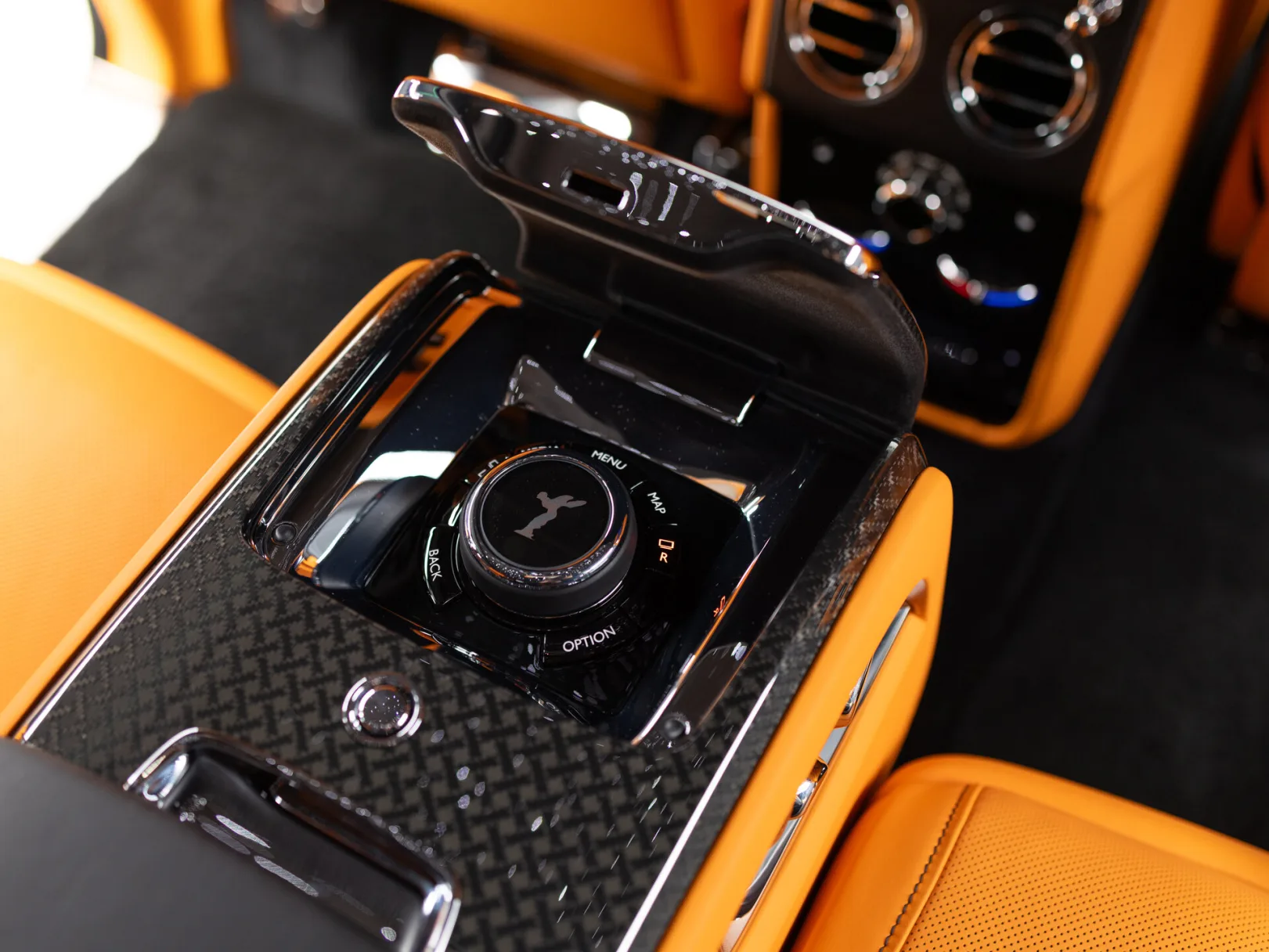 Rolls-Royce Cullinan Individual I (Series I), 2022 — экстерьер, фото 26