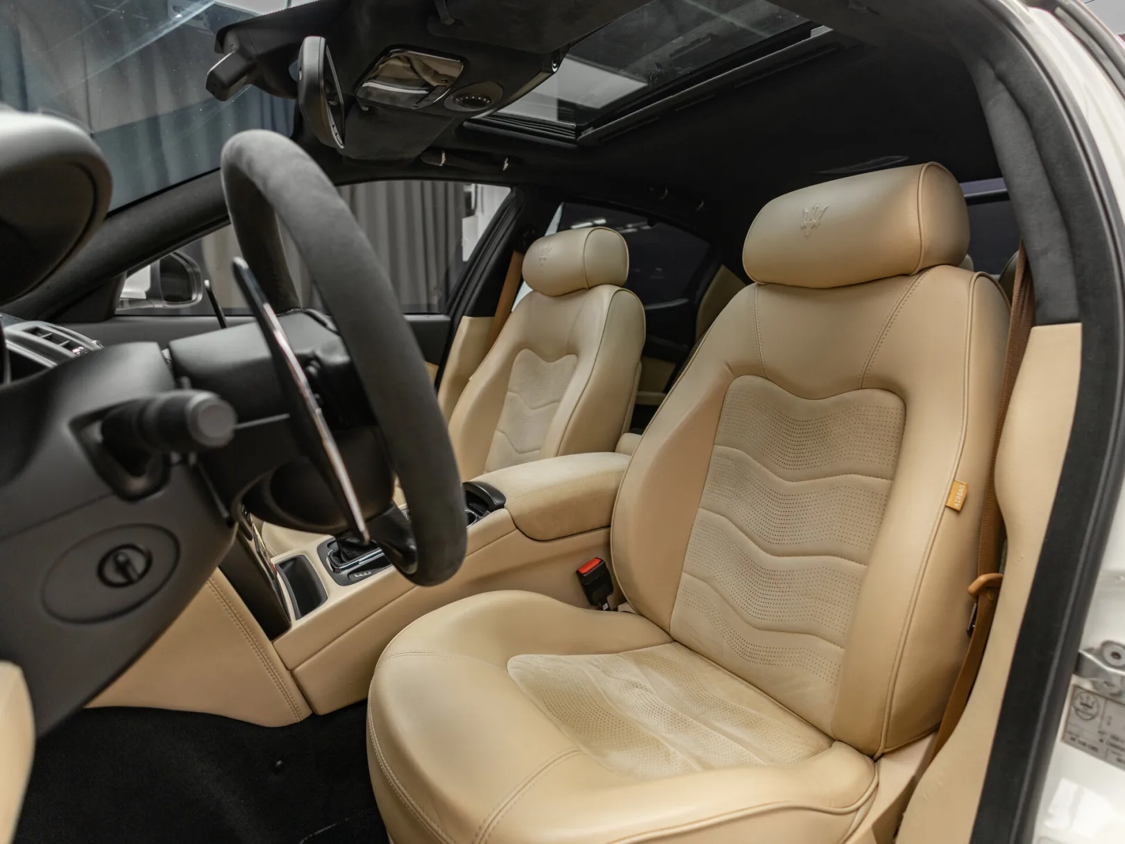Maserati Quattroporte V Рестайлинг, 2011 — экстерьер, фото 10