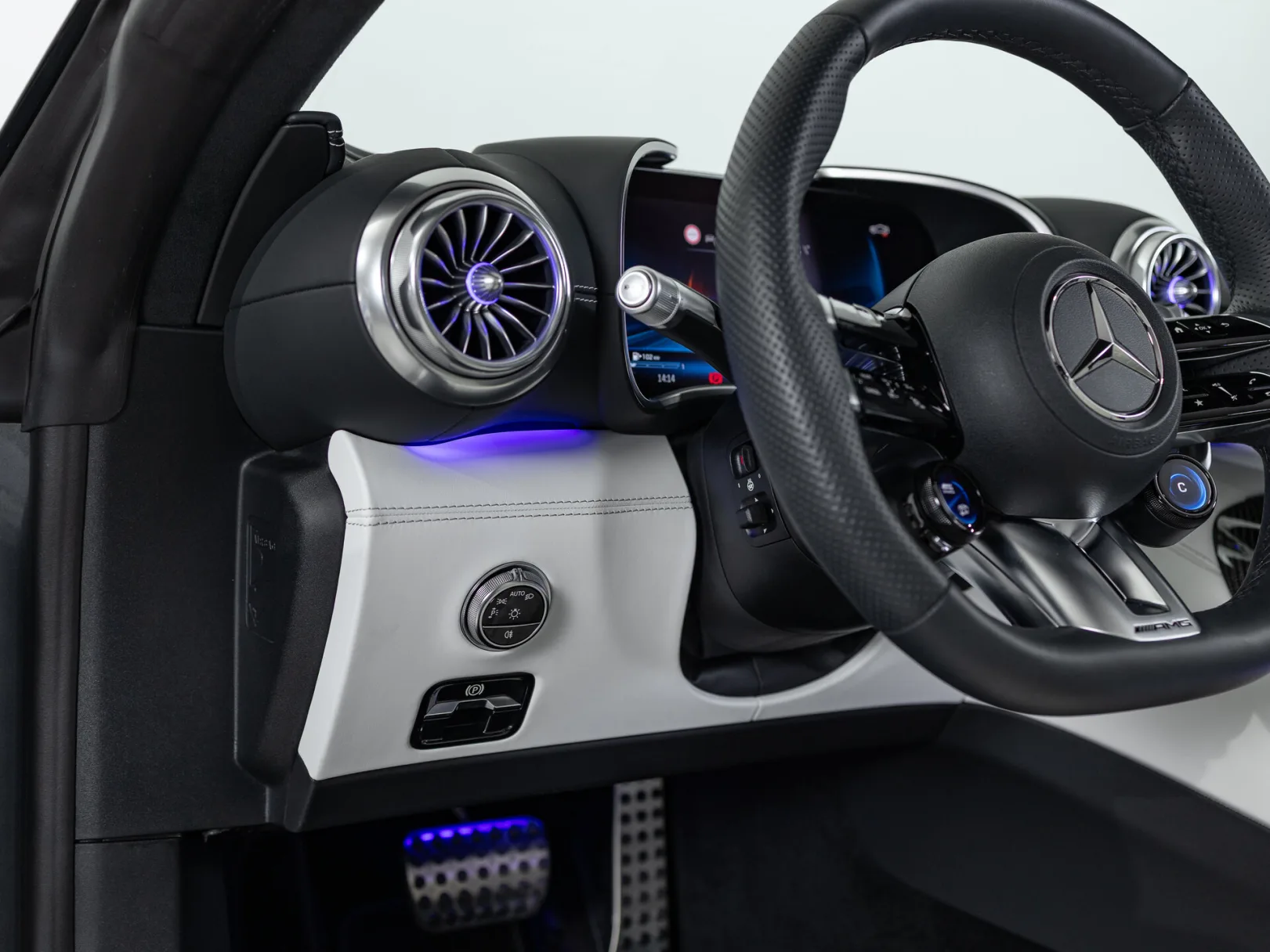 Mercedes-Benz SL-Класс AMG SL 63 4MATIC+ IV (R232), 2023 — экстерьер, фото 19