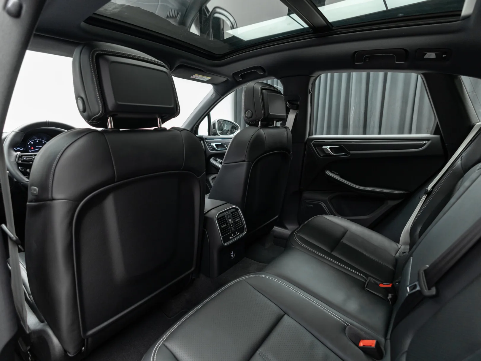 Porsche Macan T I Рестайлинг 2, 2026 — экстерьер, фото 23