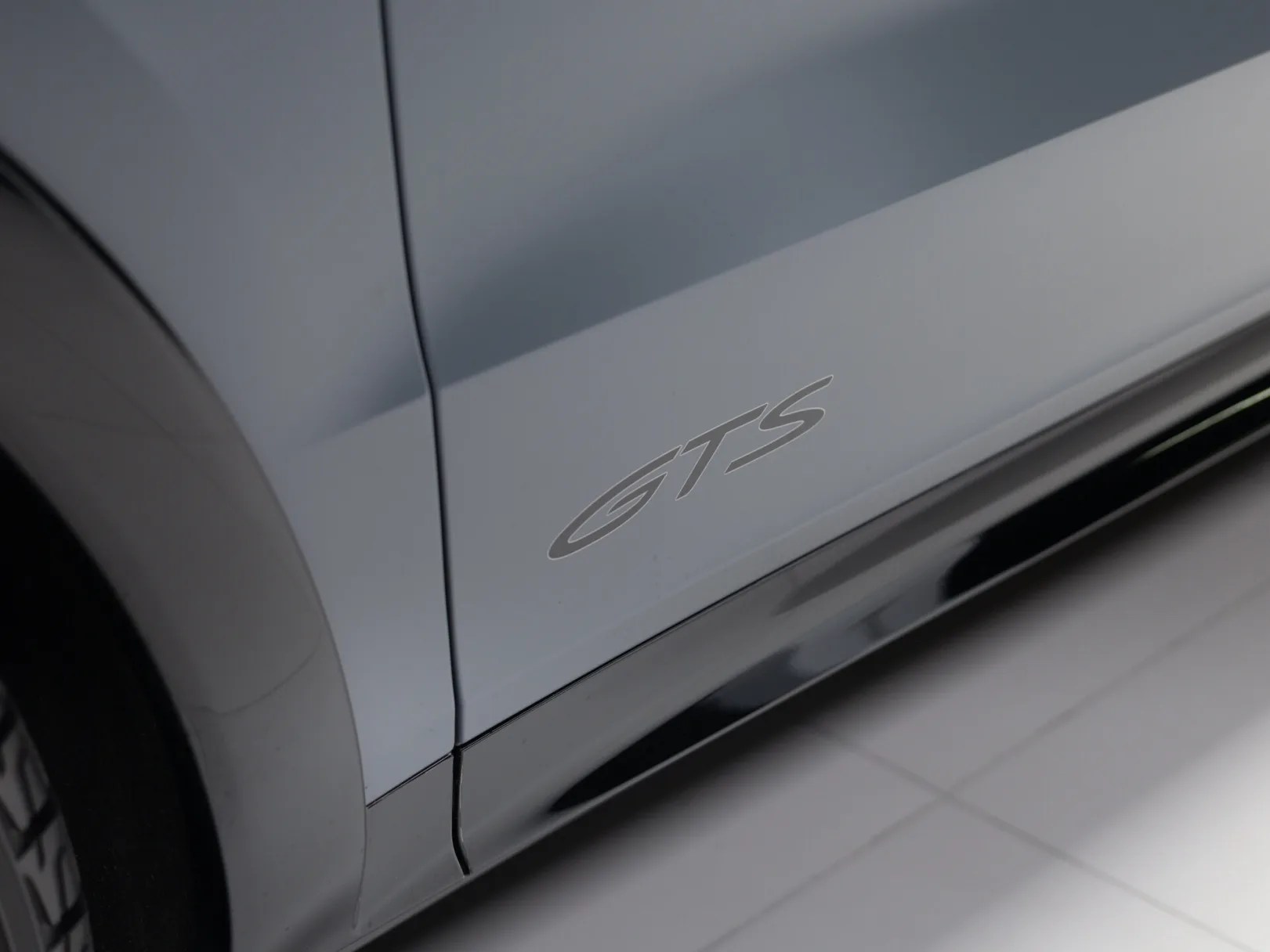 Porsche Cayenne GTS Coupé III Рестайлинг, 2025 — экстерьер, фото 36