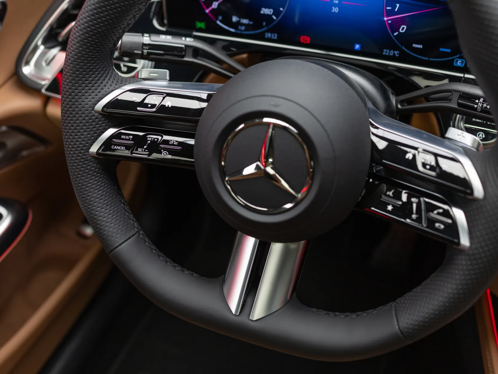 Mercedes-Benz E-Класс E 300 4MATIC AMG Line VI (W214, S214), 2026 — экстерьер, фото 16