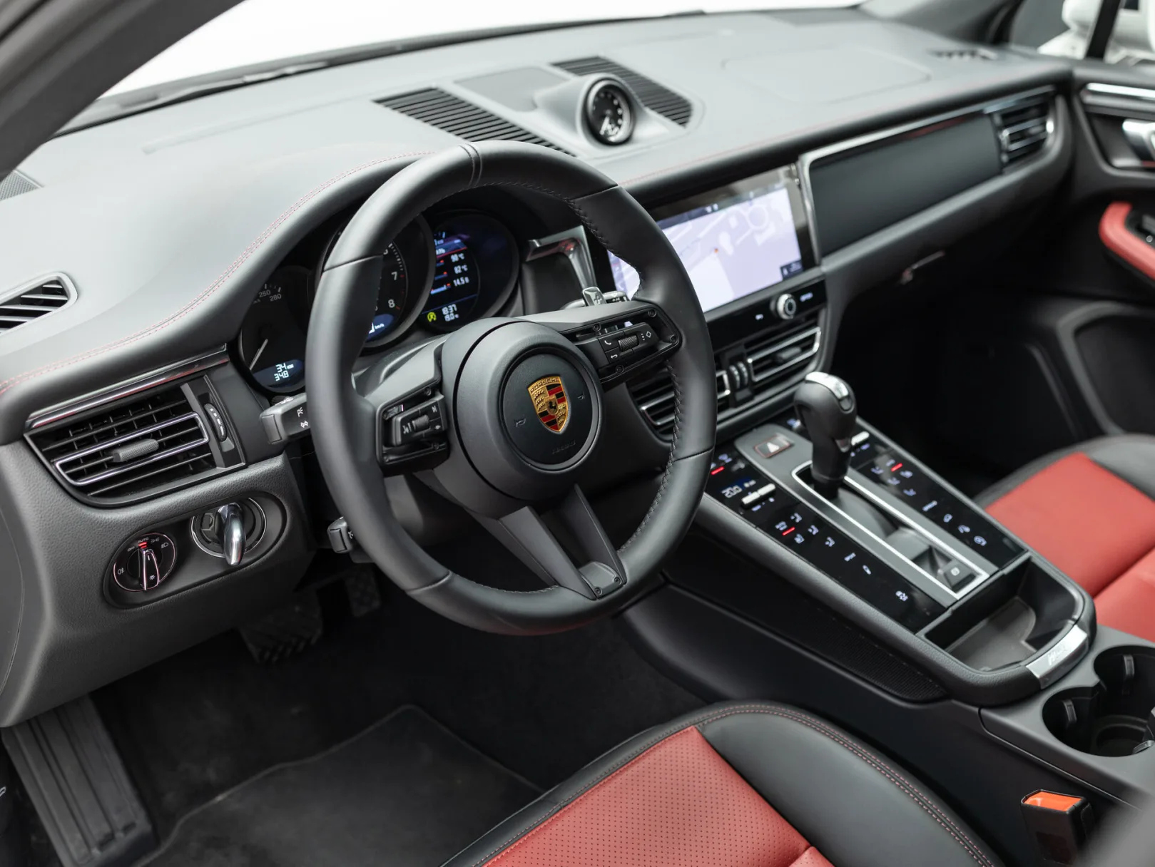 Porsche Macan Базовая I Рестайлинг 2, 2025 — экстерьер, фото 10