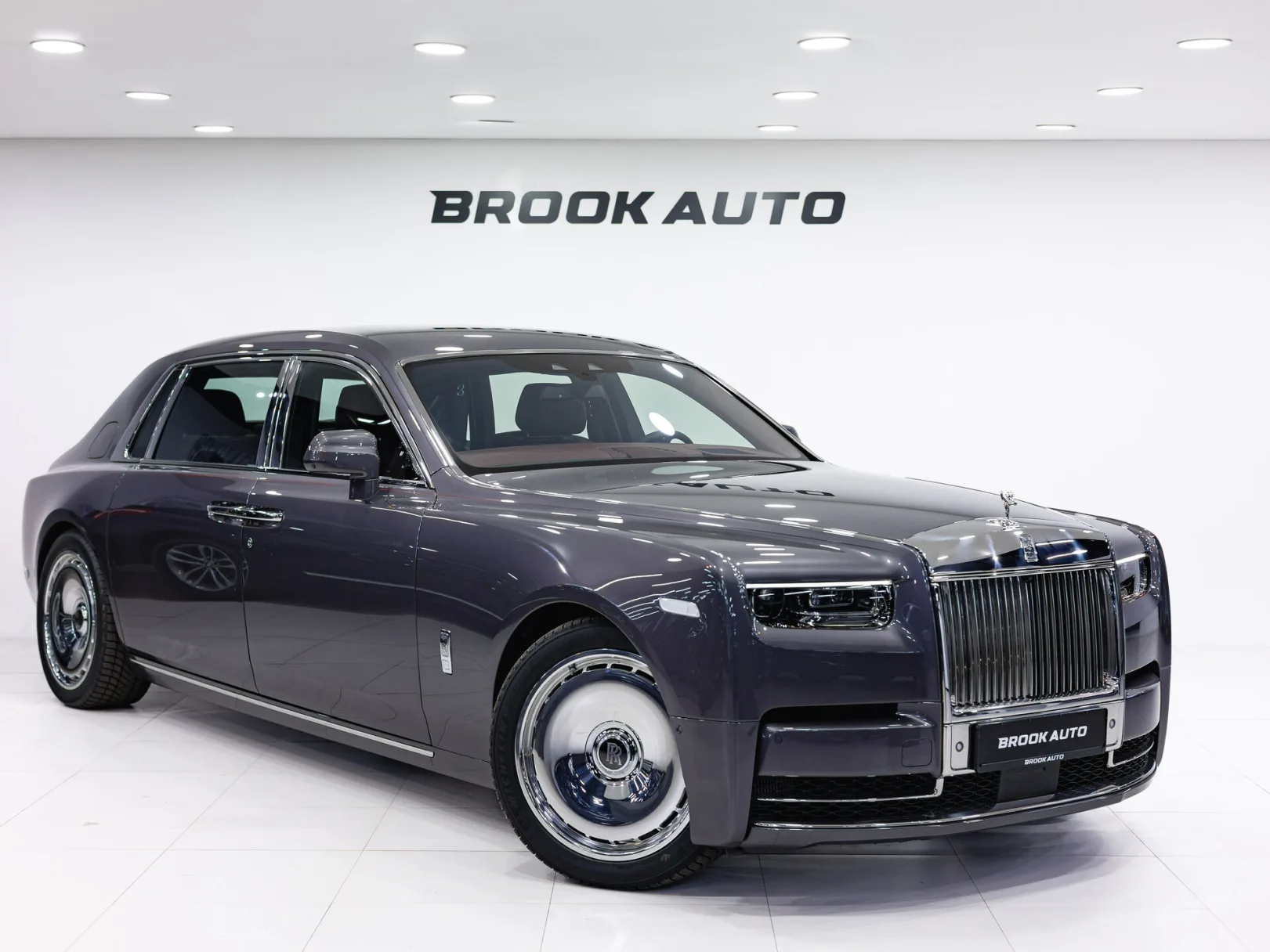 Rolls-Royce Phantom Individual VIII Рестайлинг (Series II), 2024 — экстерьер, фото 3