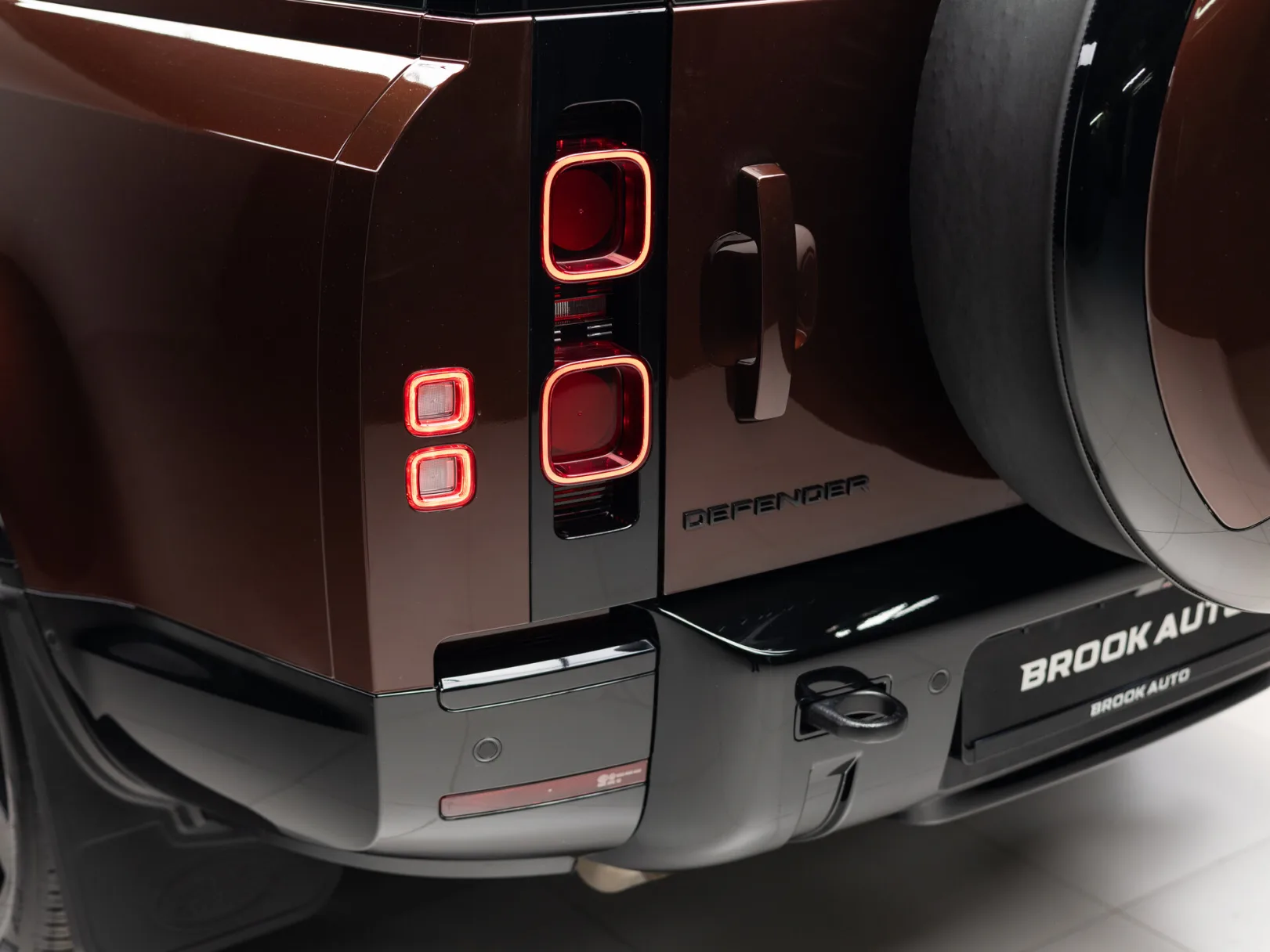 Land Rover Defender X II, 2022 — экстерьер, фото 38