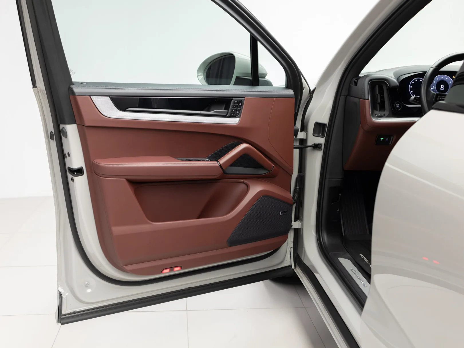 Porsche Cayenne Базовая III Рестайлинг, 2023 — экстерьер, фото 8