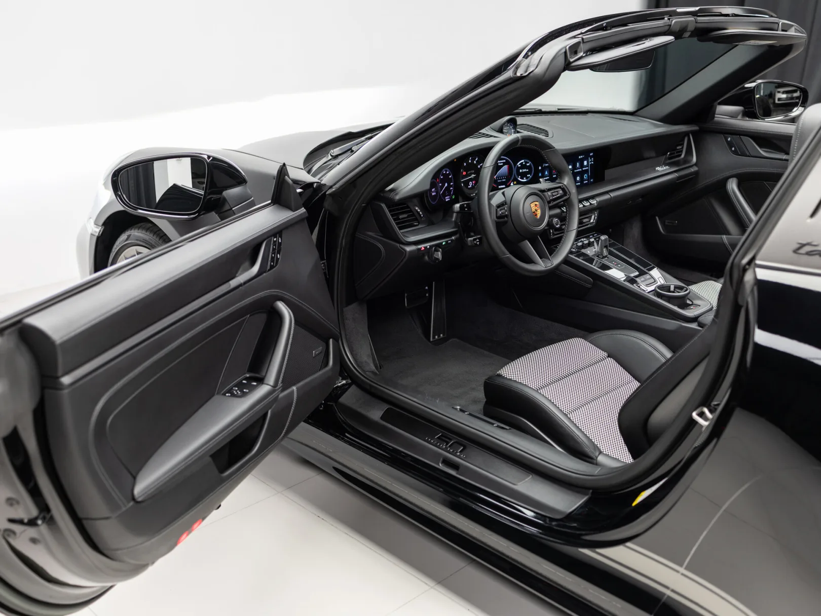 Porsche 911 Edition 50 Years Porsche Design VIII (992), 2022 — экстерьер, фото 11