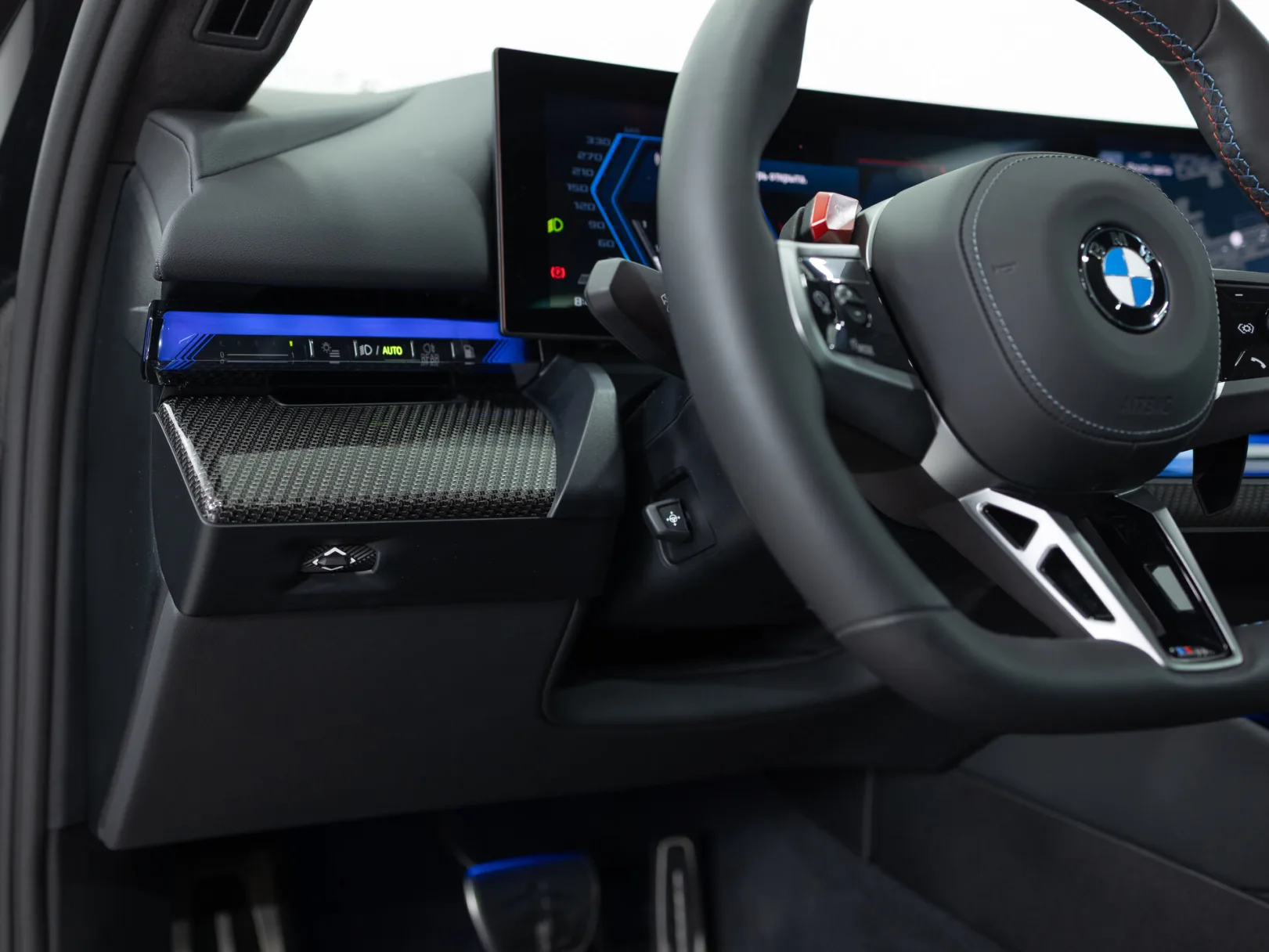 BMW M5 Touring VII (G90), 2025 — экстерьер, фото 14