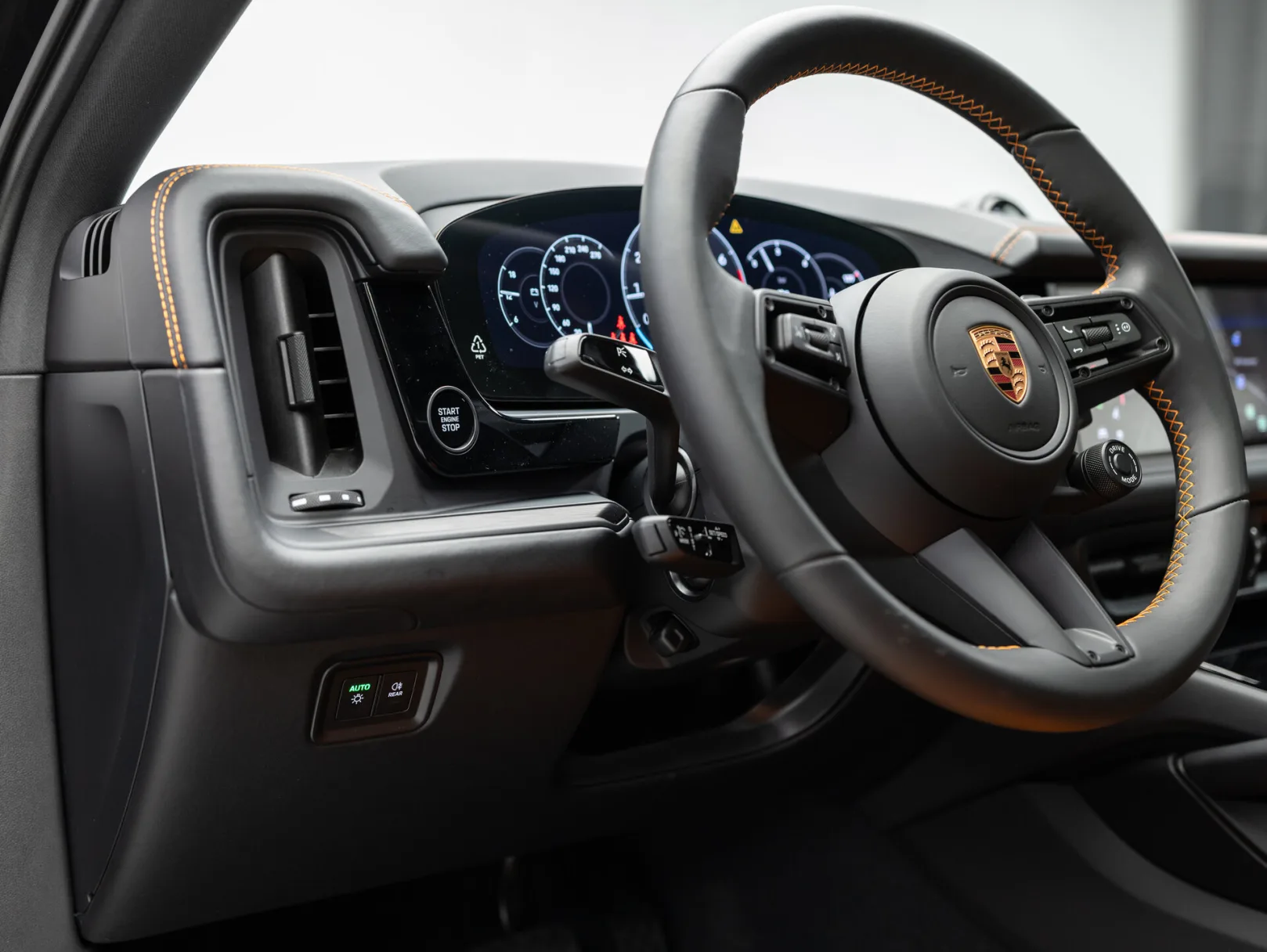 Porsche Cayenne E-Hybrid Coupé III Рестайлинг, 2026 — экстерьер, фото 15