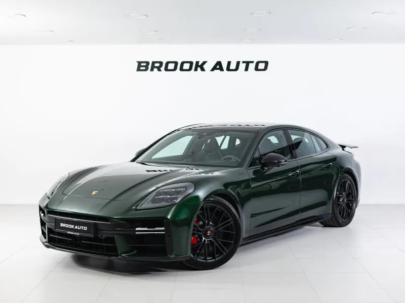 Porsche Panamera GTS III 2025