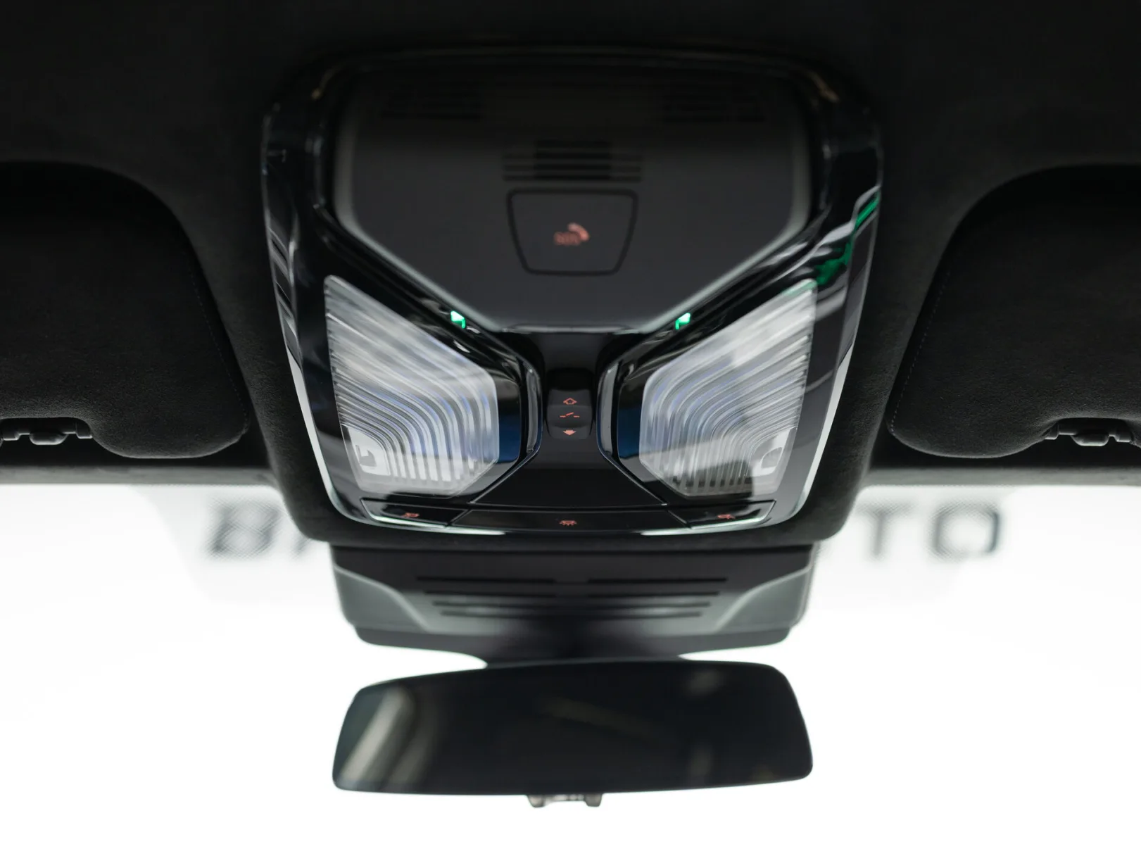 BMW X6 M60i III (G06) Рестайлинг, 2025 — экстерьер, фото 17