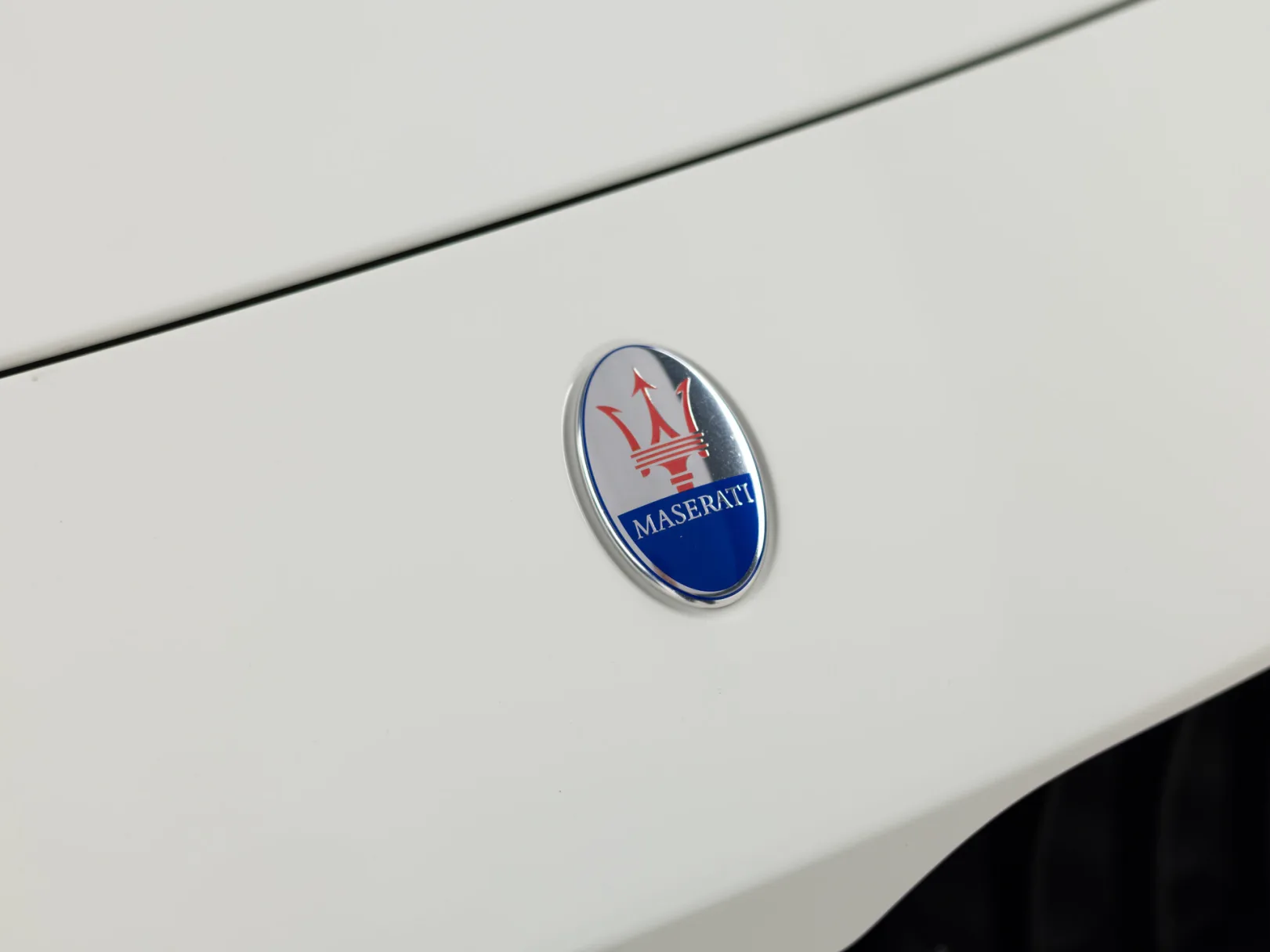 Maserati Quattroporte V Рестайлинг, 2011 — экстерьер, фото 35