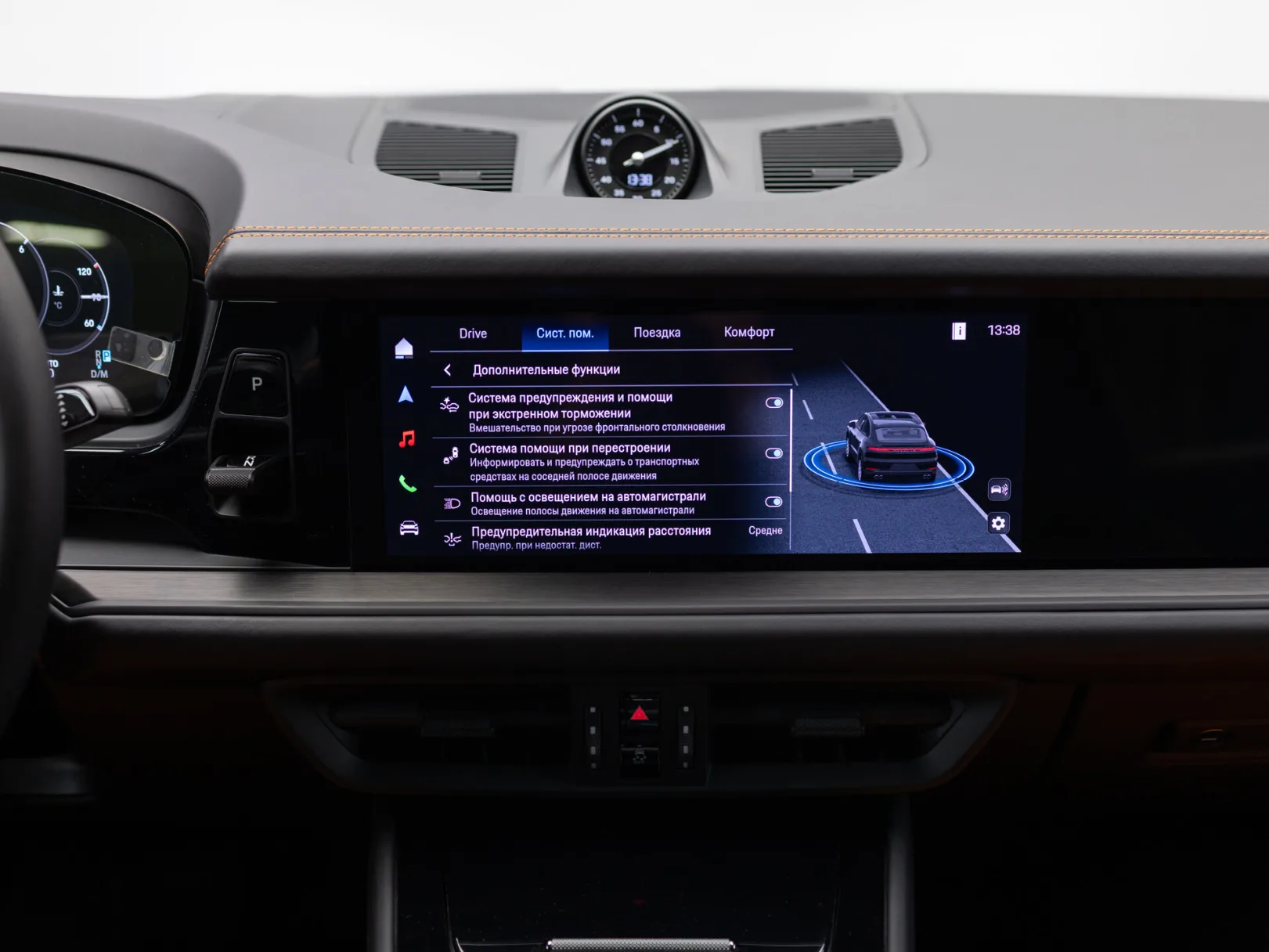 Porsche Cayenne E-Hybrid Coupé III Рестайлинг, 2026 — экстерьер, фото 25
