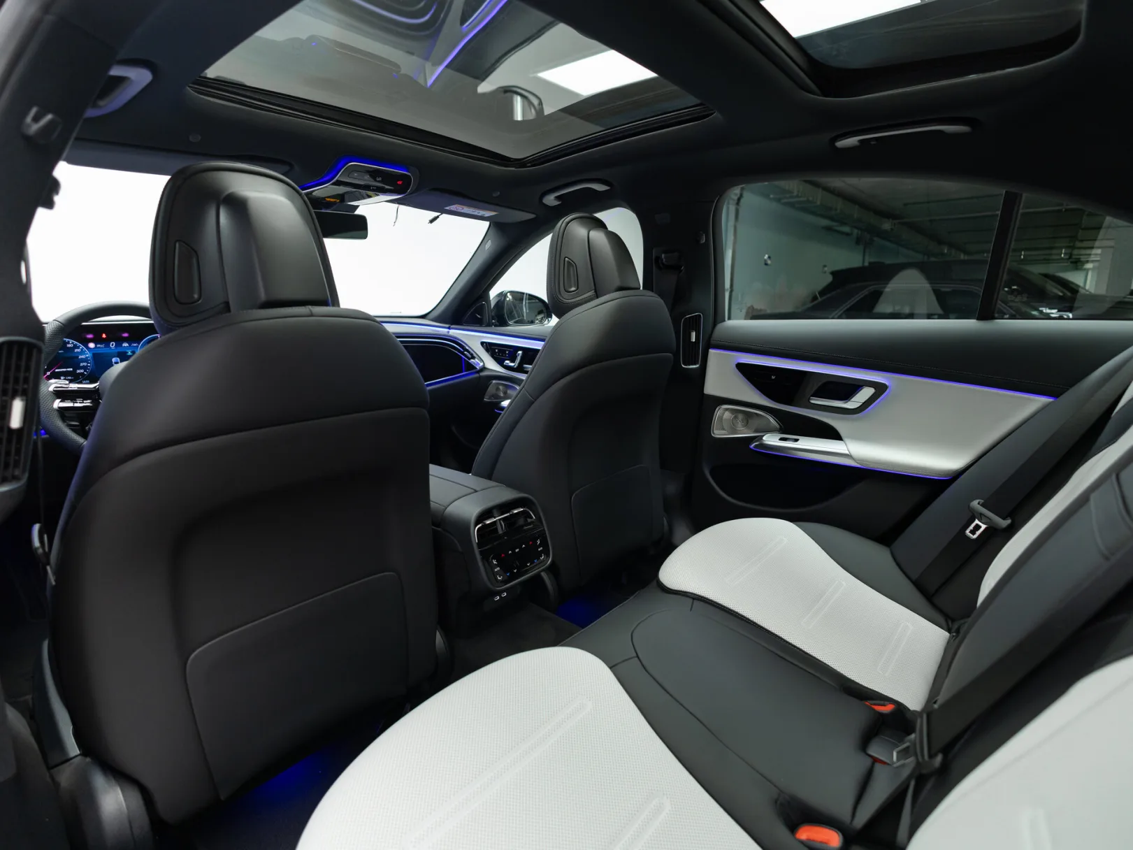 Mercedes-Benz E-Класс AMG E 53 4MATIC+ VI (W214), 2026 — экстерьер, фото 29