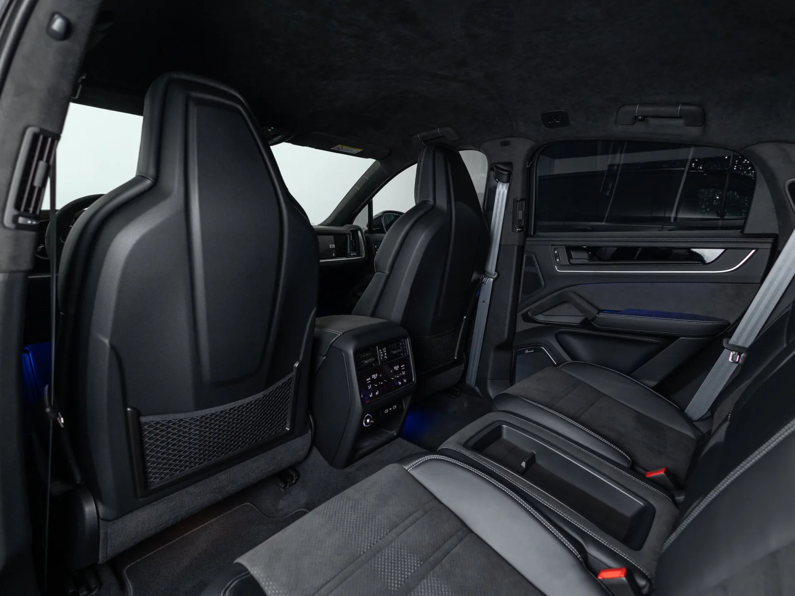 Porsche Cayenne Turbo GT III Рестайлинг, 2025 — экстерьер, фото 26