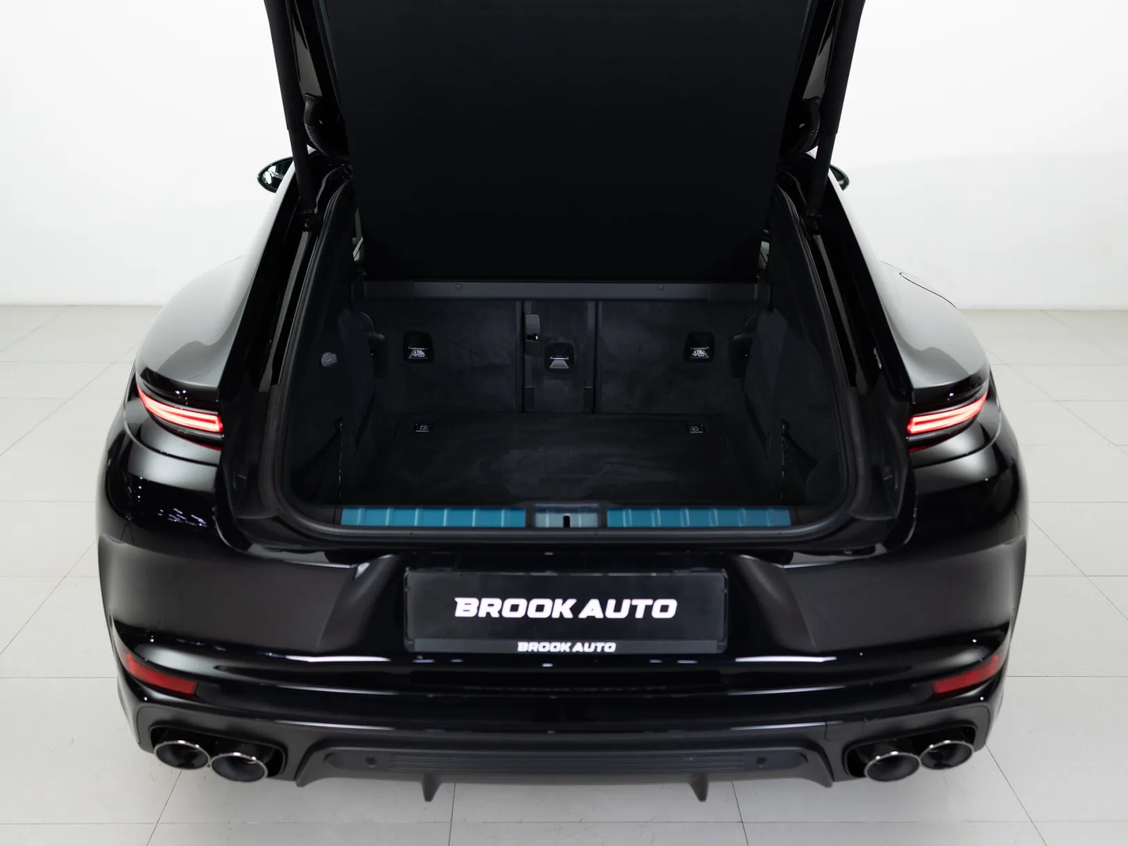 Porsche Panamera 4 III, 2026 — экстерьер, фото 32