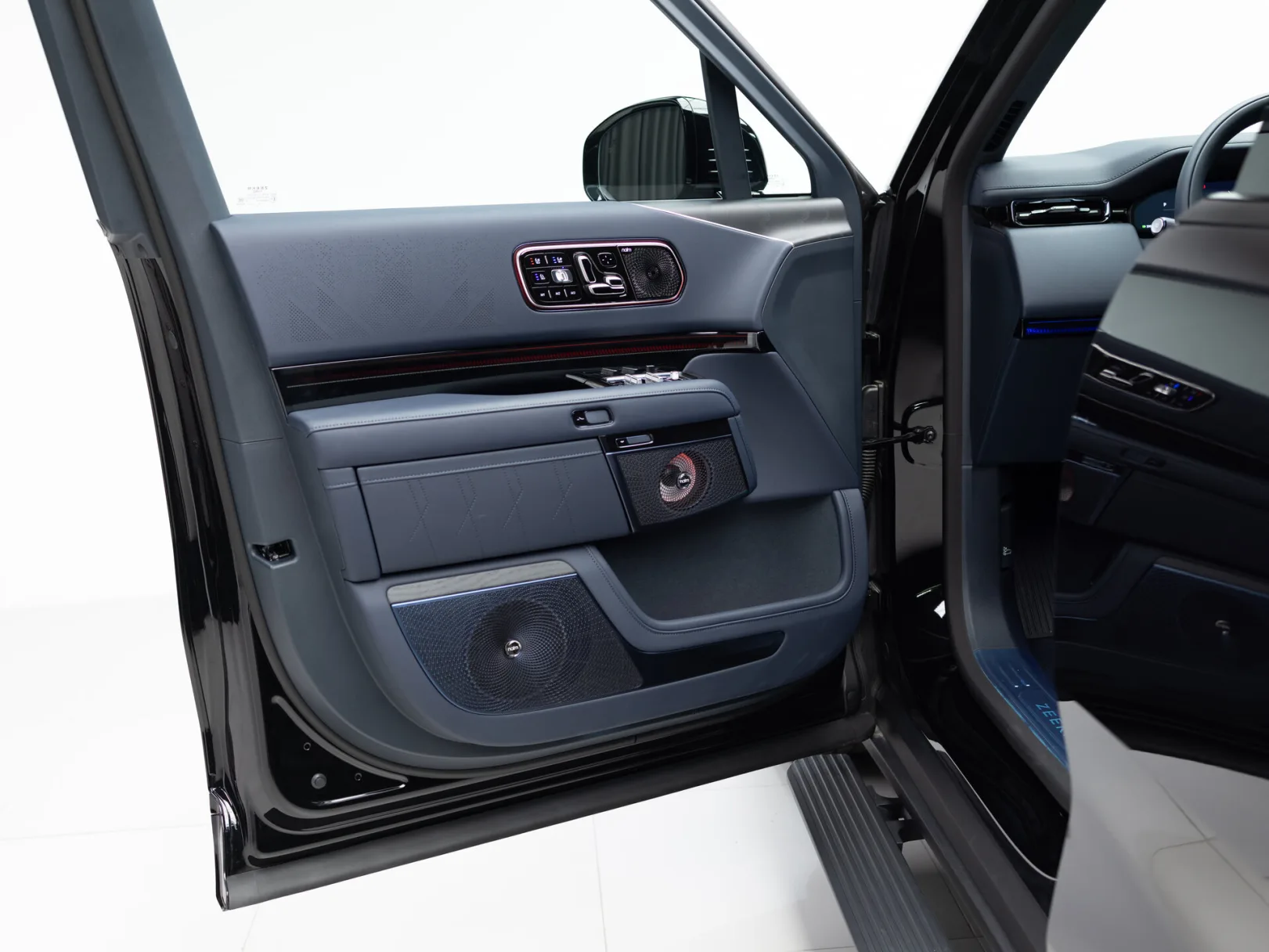 Zeekr 9X Max (6 seats) I, 2026 — экстерьер, фото 8