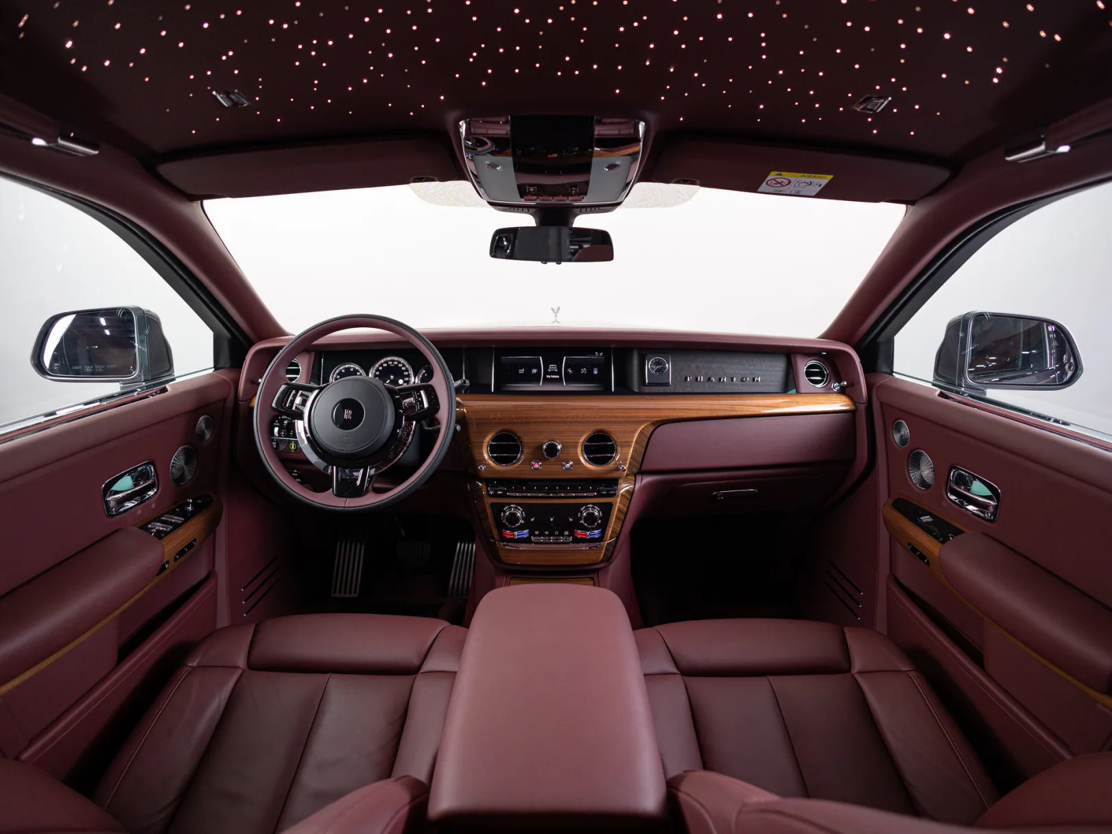 Rolls-Royce Phantom Individual VIII Рестайлинг (Series II), 2024 — экстерьер, фото 45