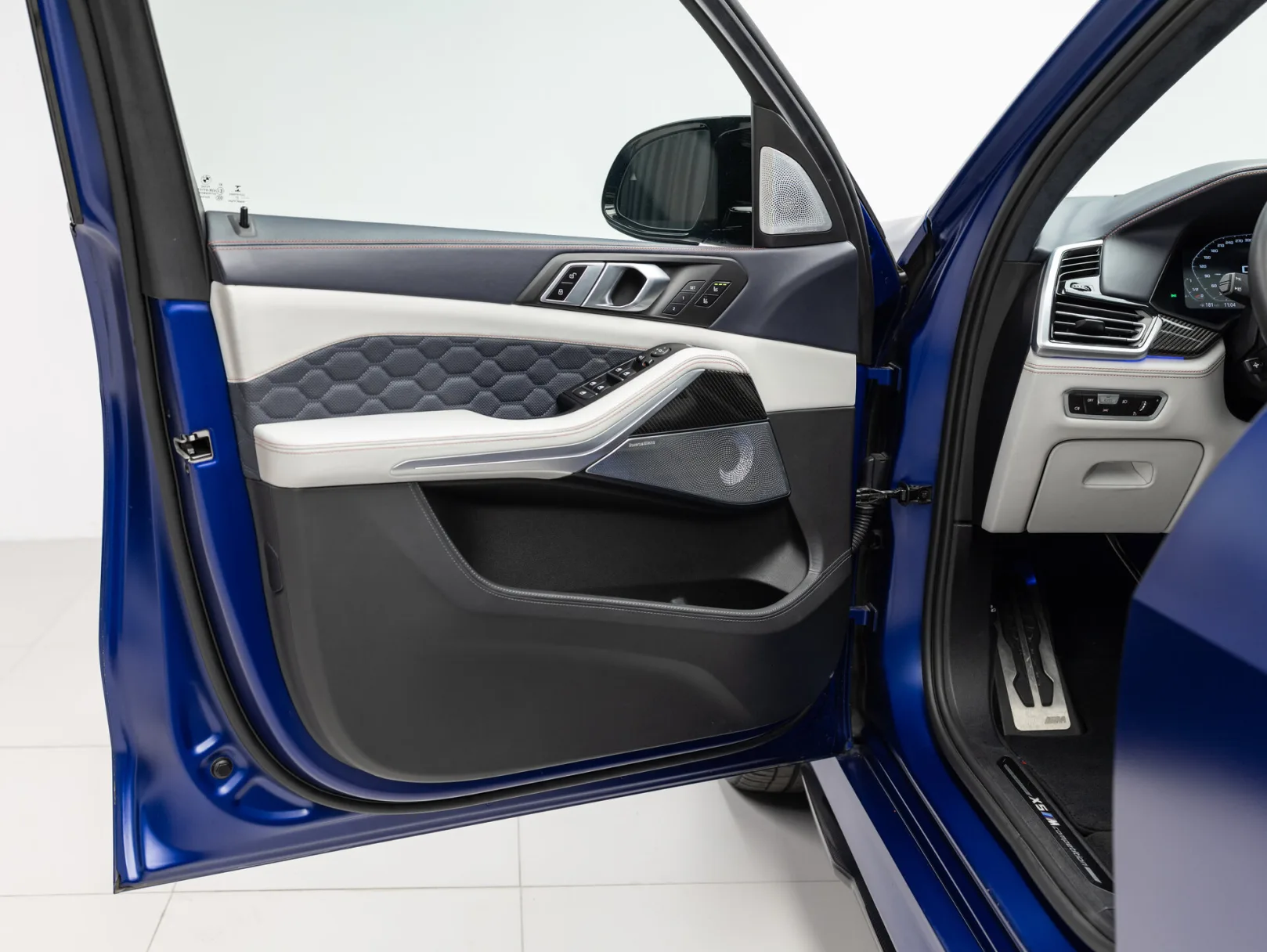 BMW X5 M Competition III (F95), 2021 — экстерьер, фото 8