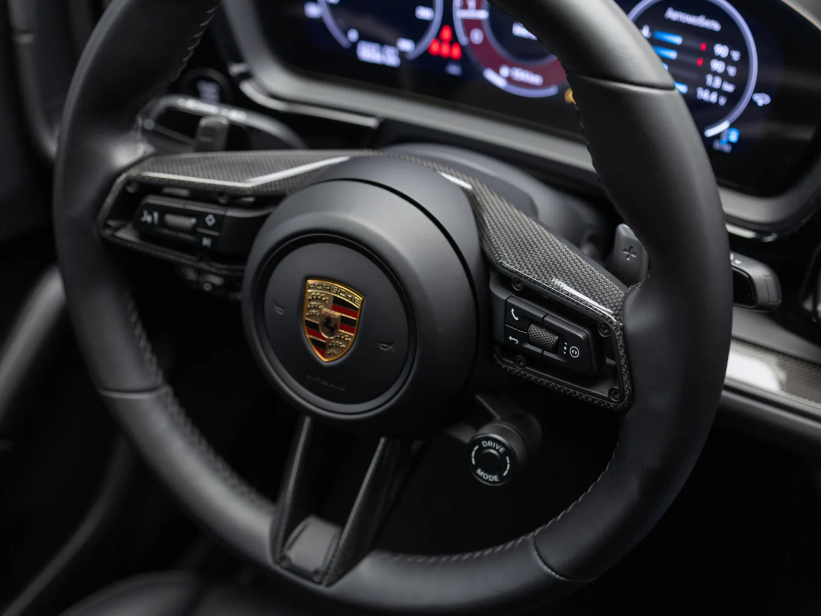 Porsche Cayenne GTS Coupé III Рестайлинг, 2025 — экстерьер, фото 14