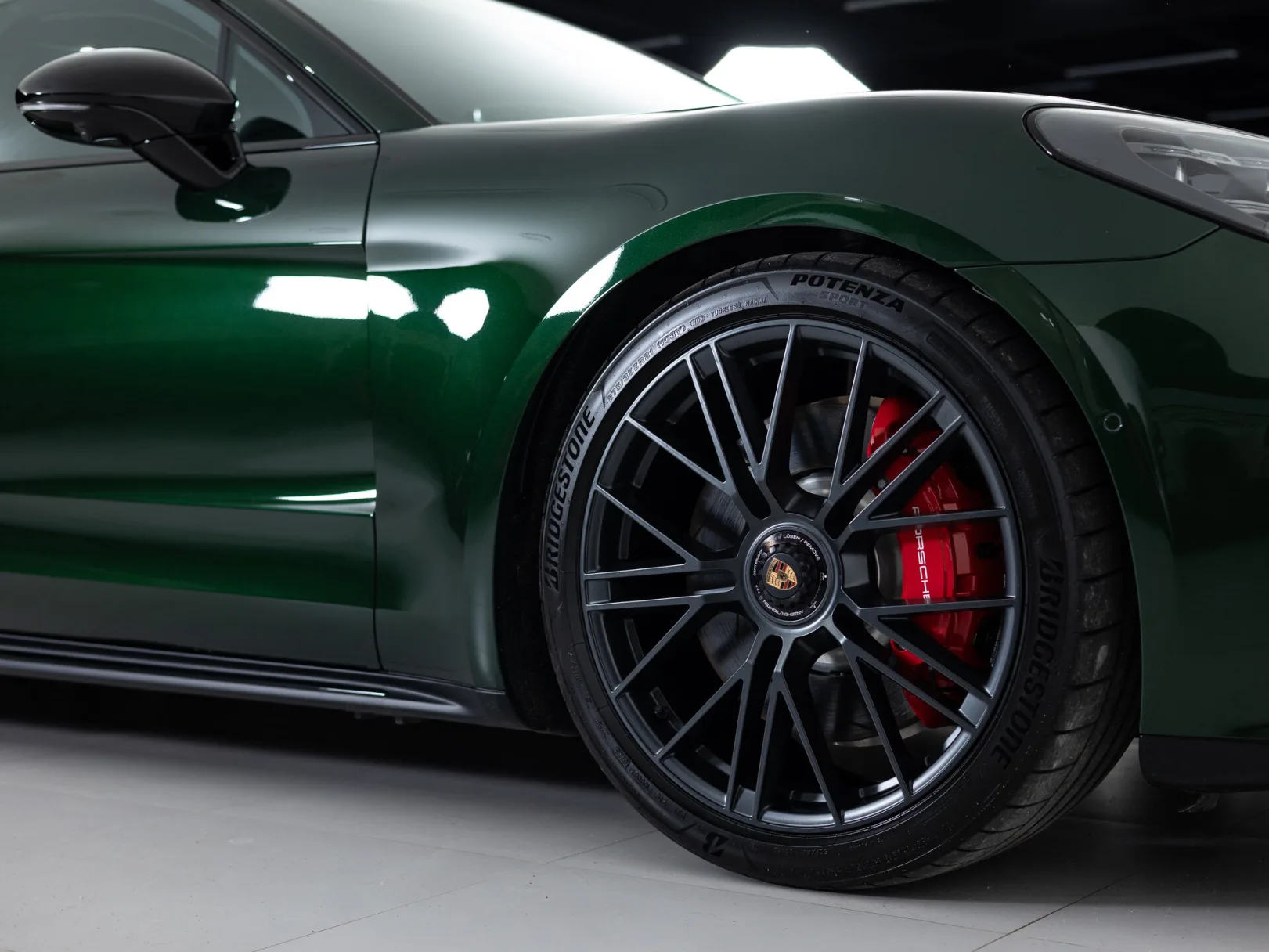 Porsche Panamera GTS III, 2025 — экстерьер, фото 39