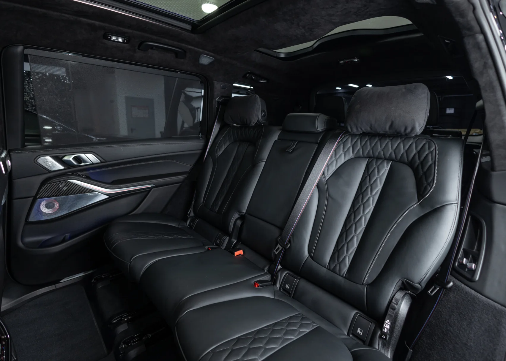 BMW X7 M60i xDrive Sport Pro I (G07) Рестайлинг, 2025 — экстерьер, фото 32