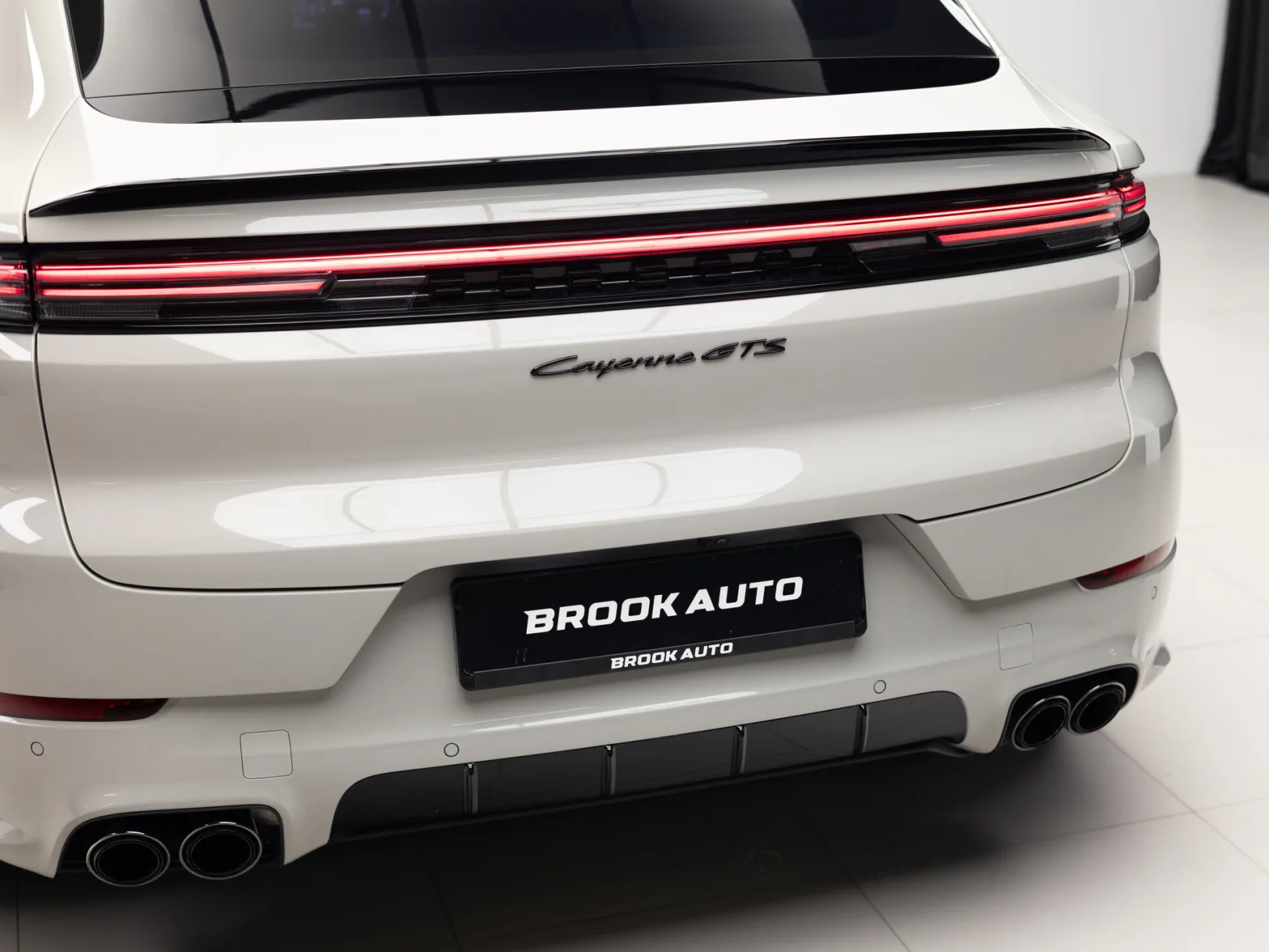 Porsche Cayenne GTS Coupé III Рестайлинг, 2025 — экстерьер, фото 30