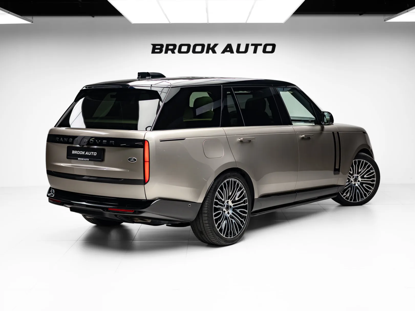 Land Rover Range Rover First Edition V, 2023 — экстерьер, фото 4
