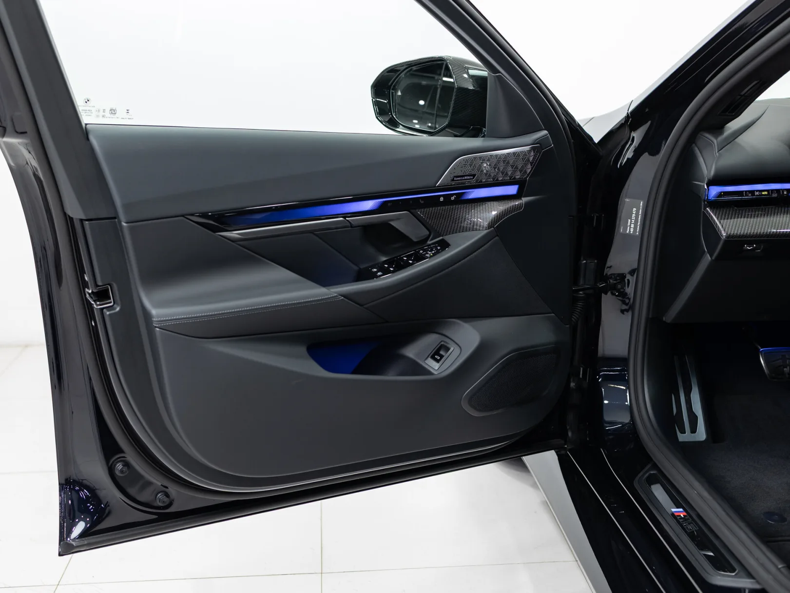 BMW M5 VII (G90), 2025 — экстерьер, фото 8