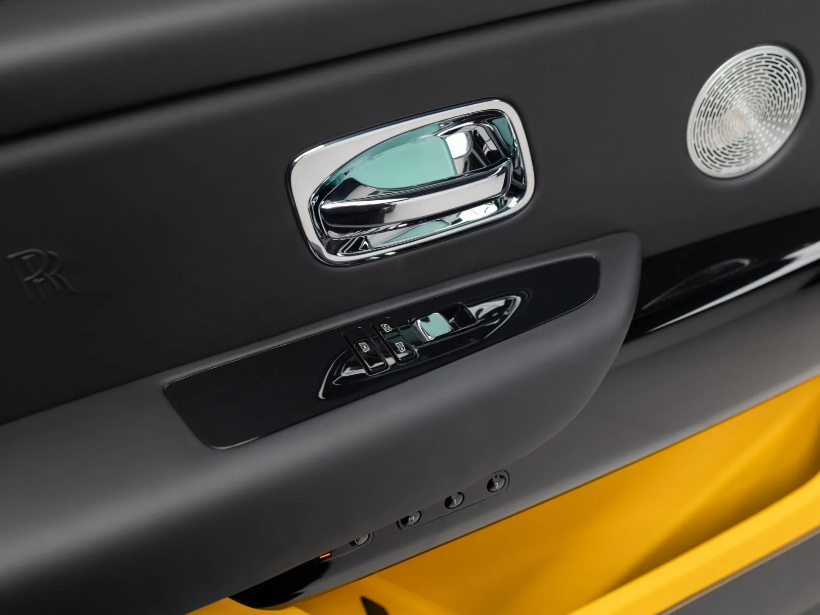 Rolls-Royce Cullinan Individual I (Series I), 2021 — экстерьер, фото 25