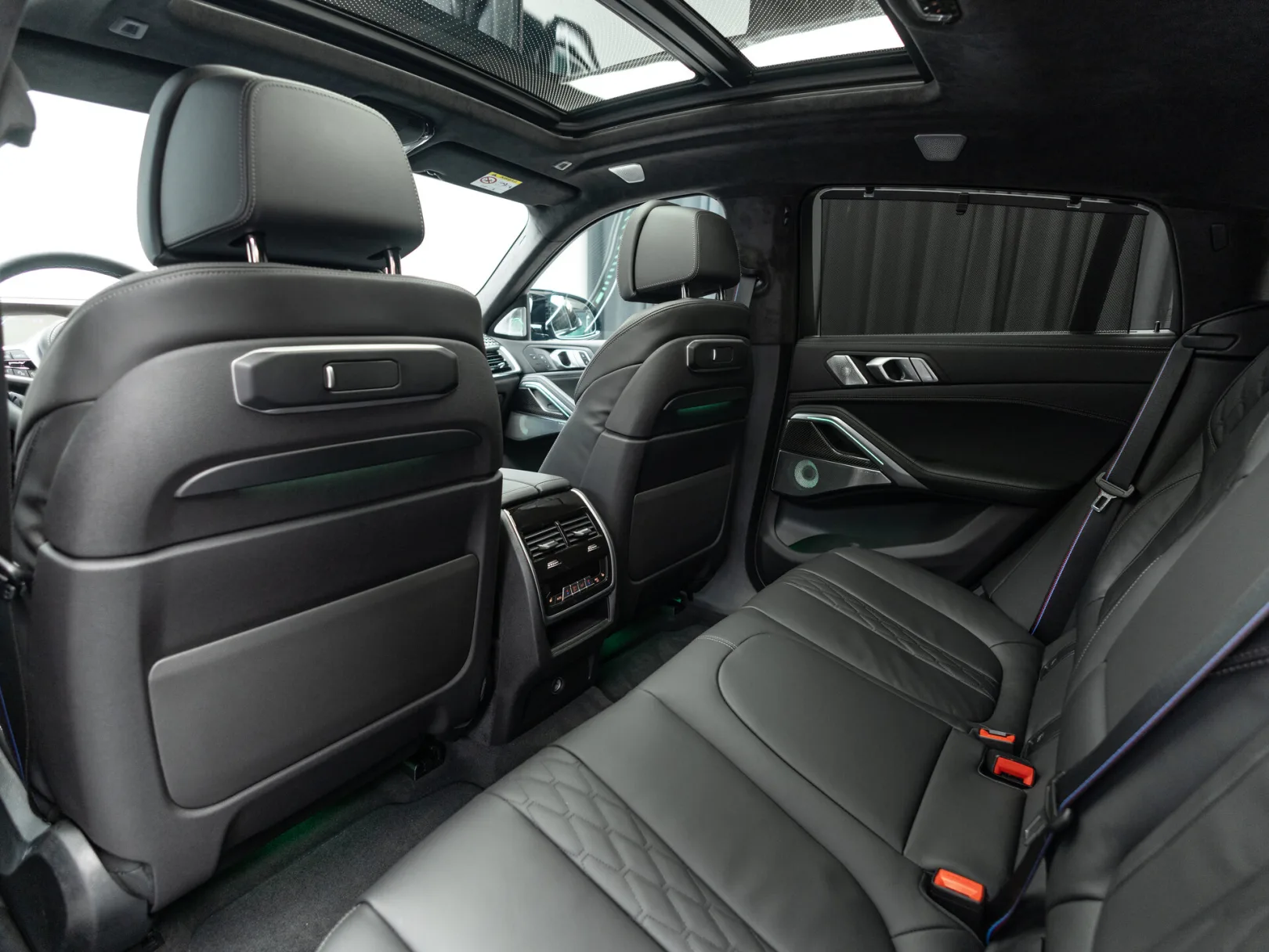BMW X6 M60i III (G06) Рестайлинг, 2025 — экстерьер, фото 28