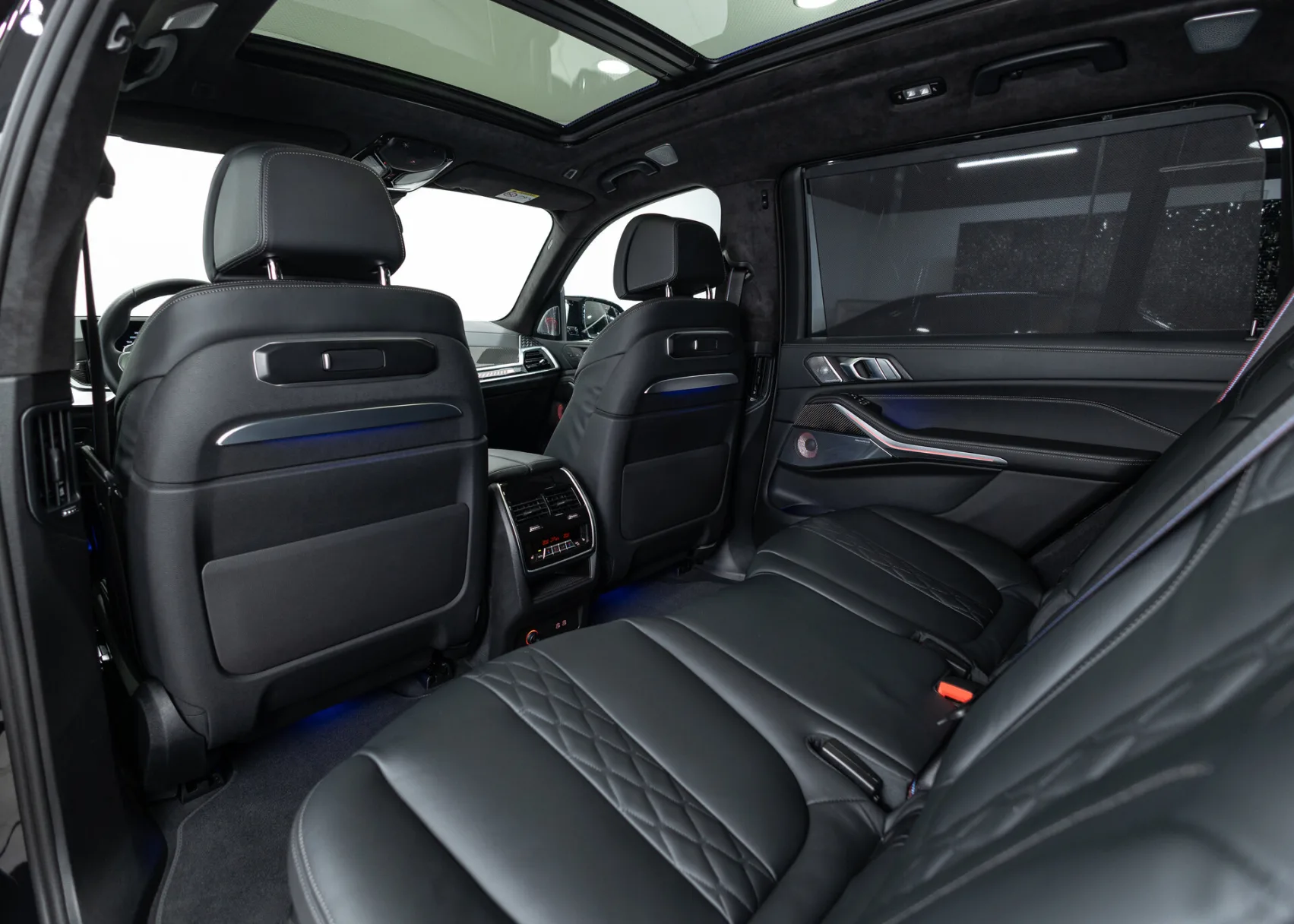 BMW X7 M60i xDrive Sport Pro I (G07) Рестайлинг, 2025 — экстерьер, фото 29