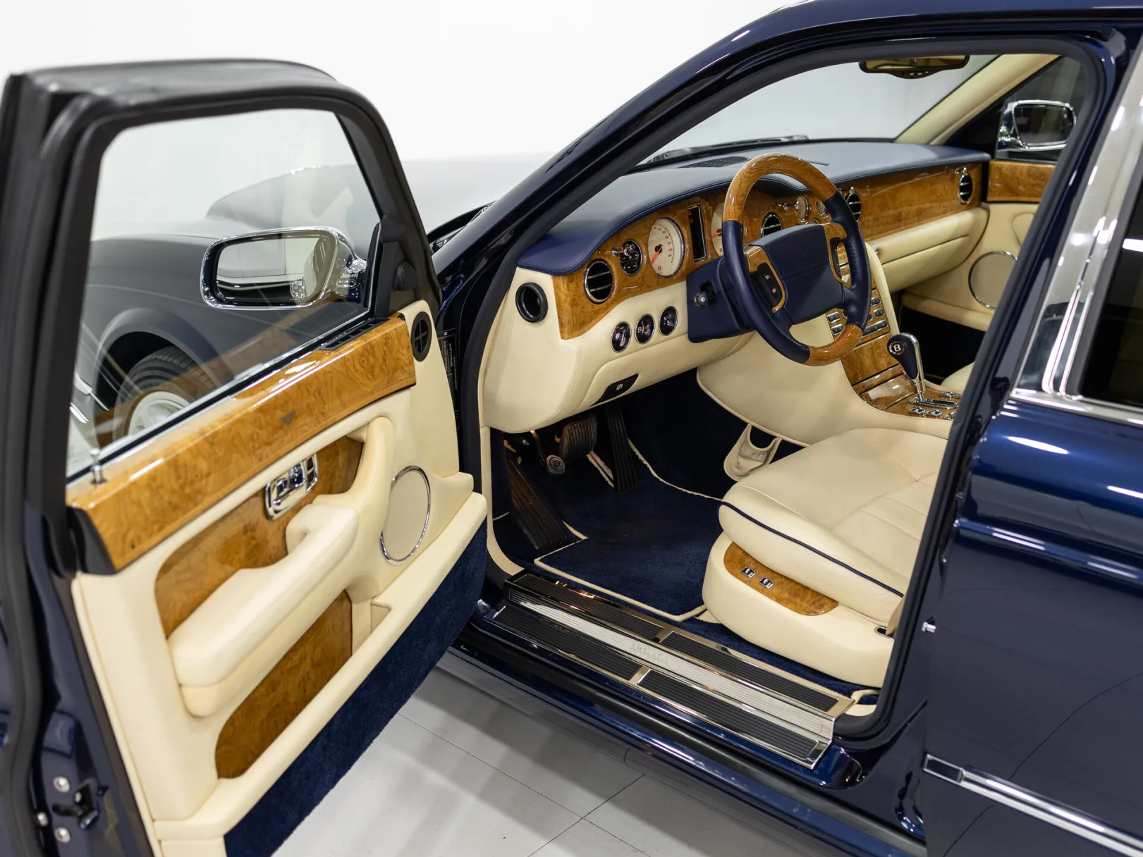 Bentley Arnage I Рестайлинг, 2005 — экстерьер, фото 7