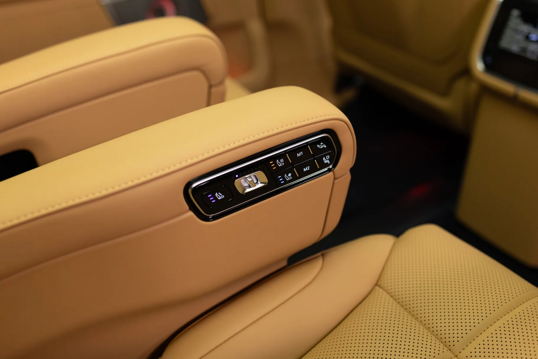 Zeekr 9X Max (6 seats) I, 2026 — экстерьер, фото 27