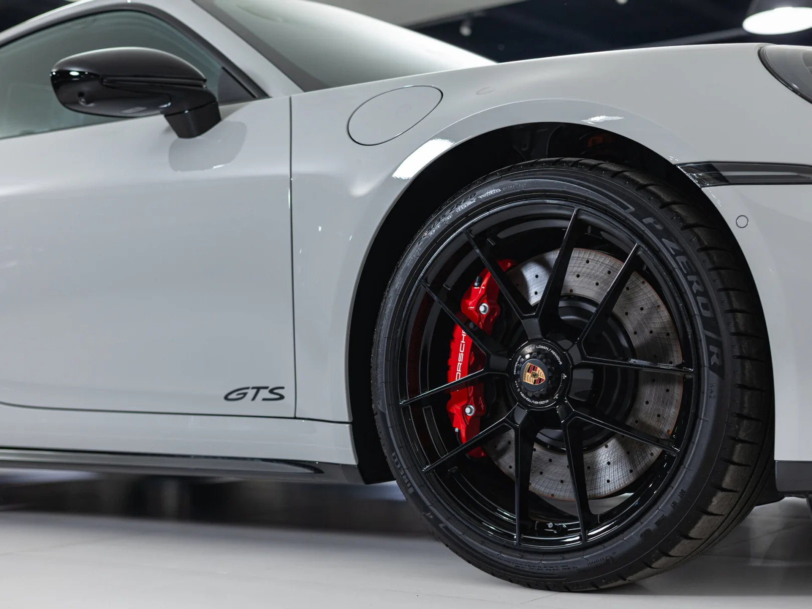 Porsche 911 Carrera 4 GTS VIII (992) Рестайлинг, 2026 — экстерьер, фото 30