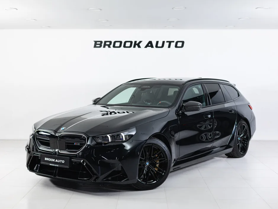 BMW M5 Touring VII (G90) 2025