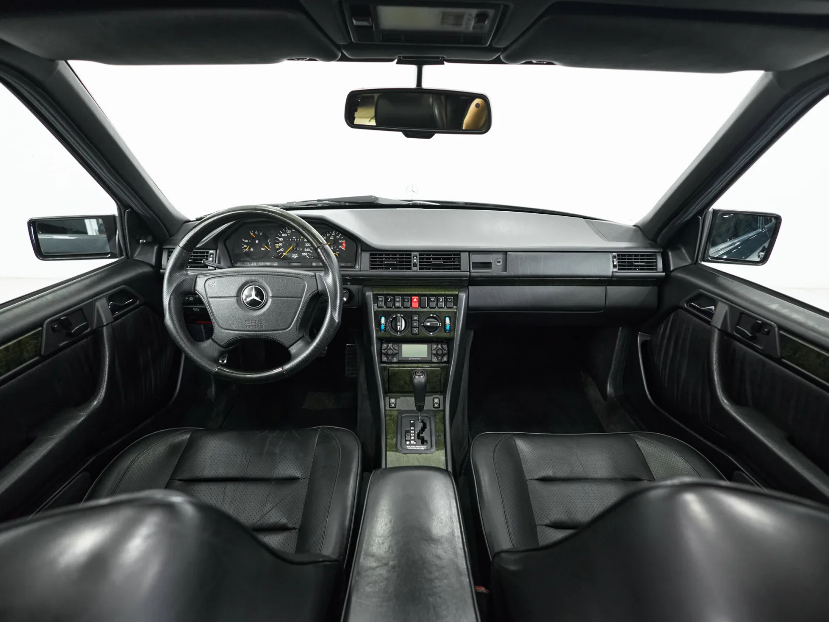 Mercedes-Benz W124 I, 1992 — экстерьер, фото 23