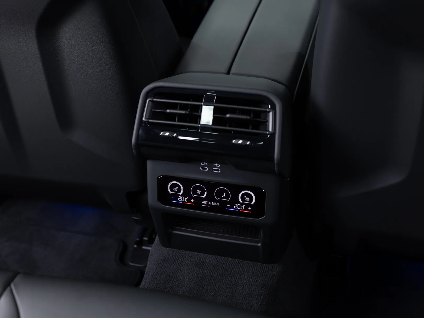 BMW M5 Touring VII (G90), 2025 — экстерьер, фото 29