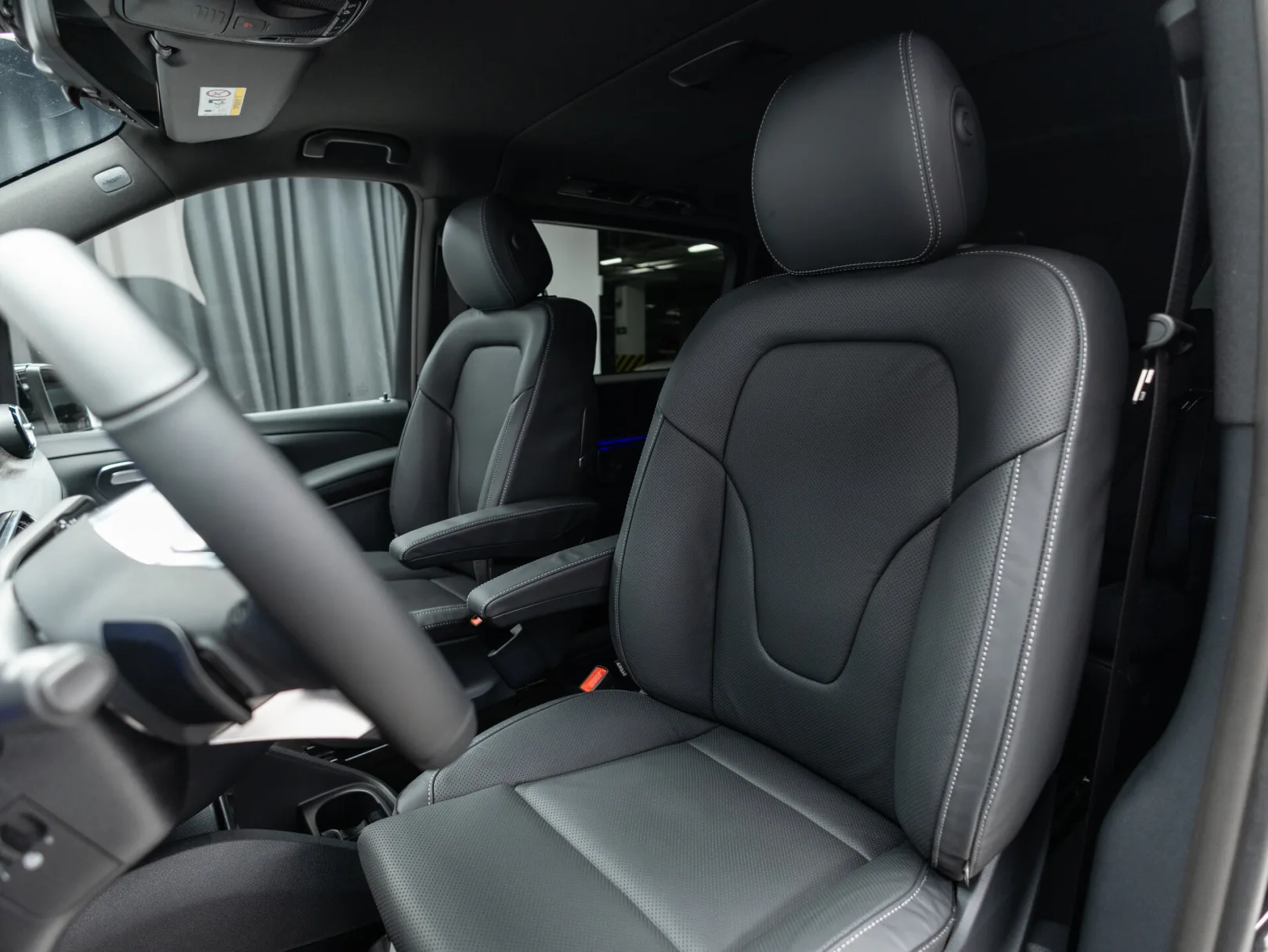 Mercedes-Benz V-Класс Exclusive III (W447) Рестайлинг 2, 2026 — экстерьер, фото 13