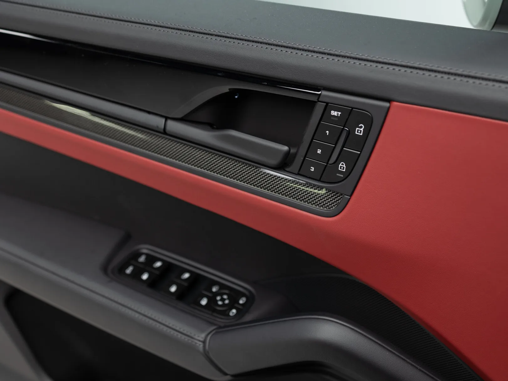 Porsche Cayenne GTS Coupé III Рестайлинг, 2026 — экстерьер, фото 9