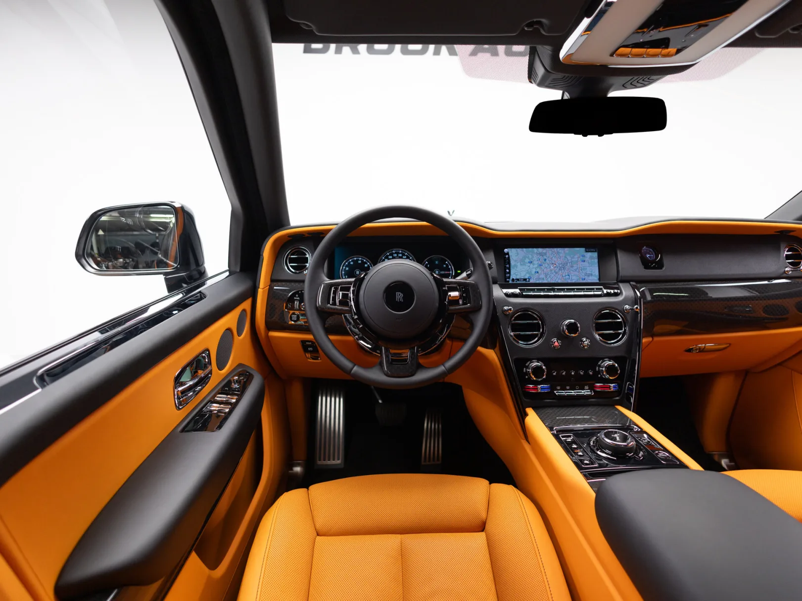 Rolls-Royce Cullinan Individual I (Series I), 2022 — экстерьер, фото 13
