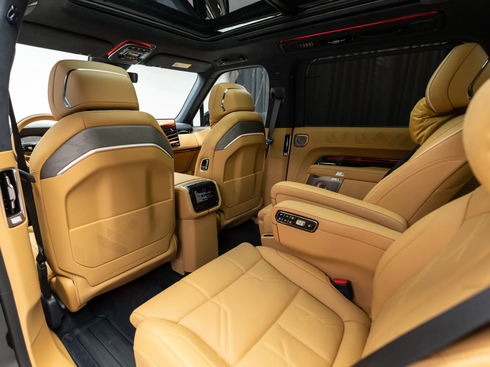 Zeekr 9X Max (6 seats) I, 2026 — экстерьер, фото 24