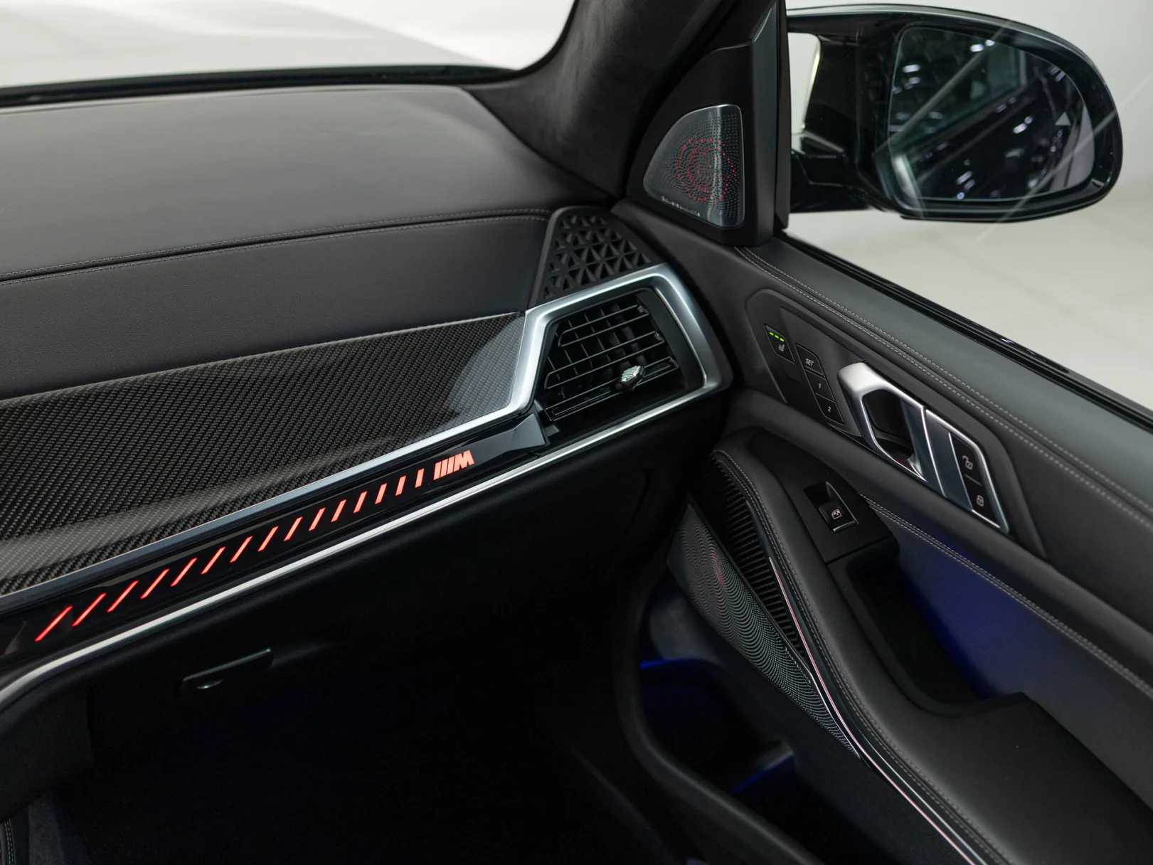 BMW X7 M60i xDrive Sport Pro I (G07) Рестайлинг, 2025 — экстерьер, фото 21