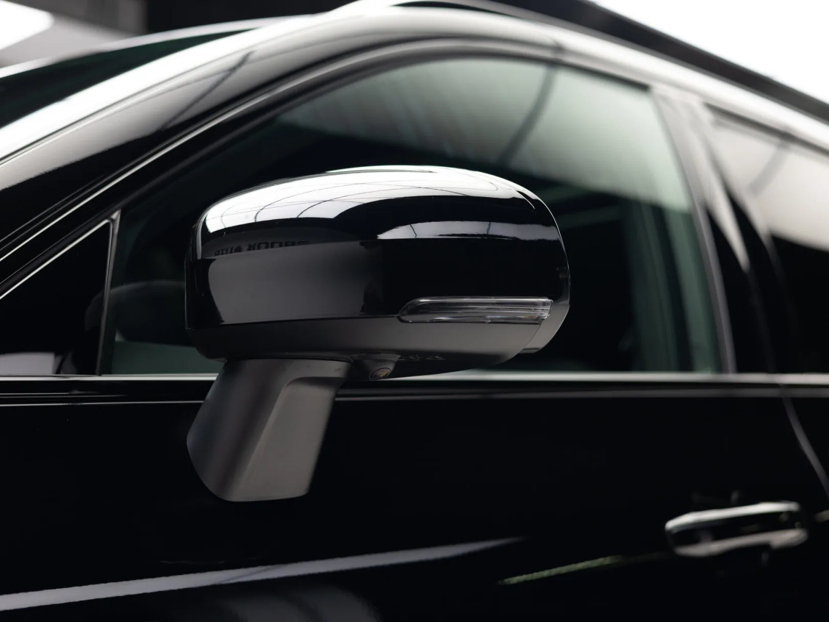 Volvo XC60 Polar Night Black II Рестайлинг 2, 2026 — экстерьер, фото 34