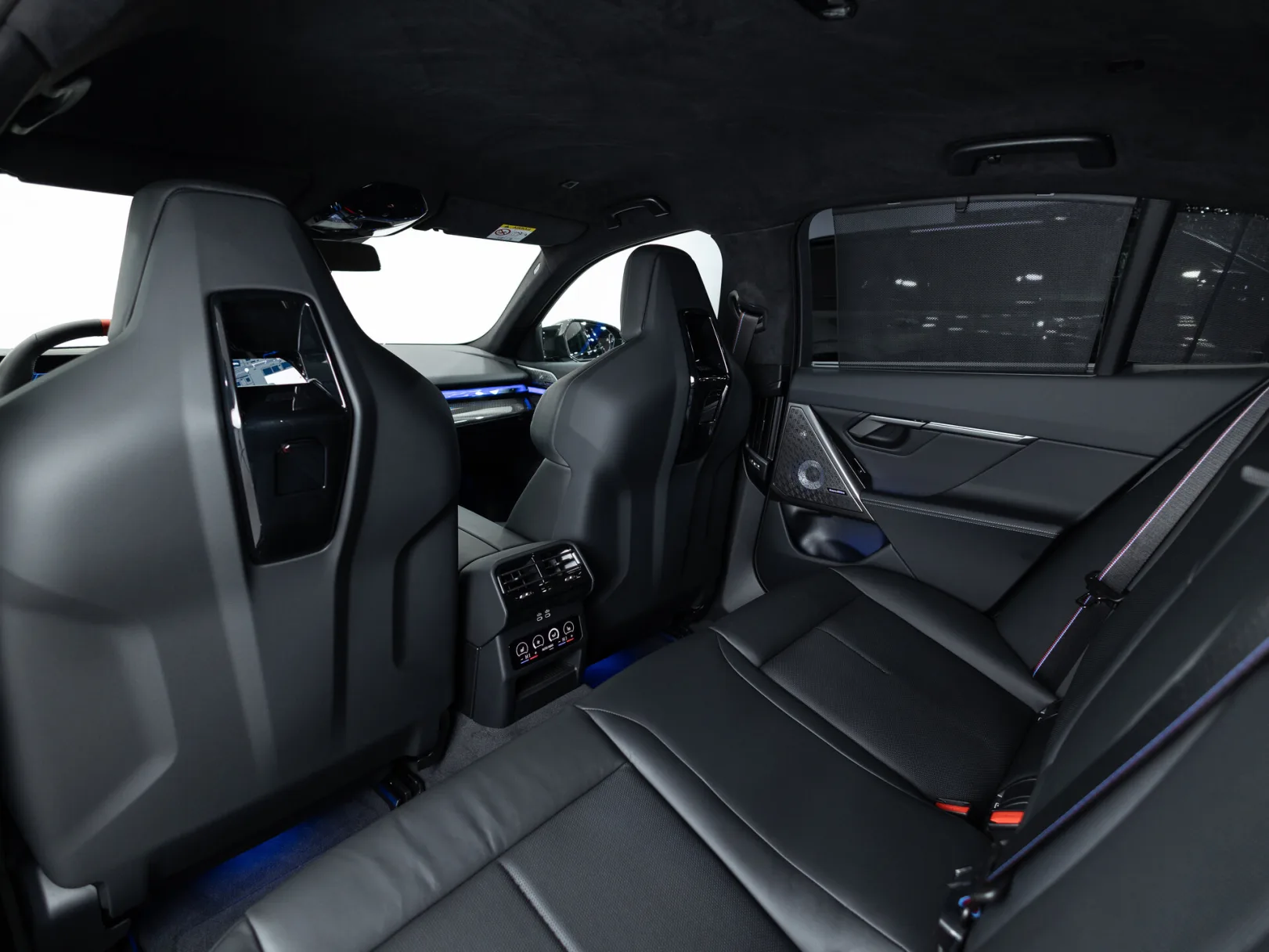 BMW M5 VII (G90), 2025 — экстерьер, фото 27